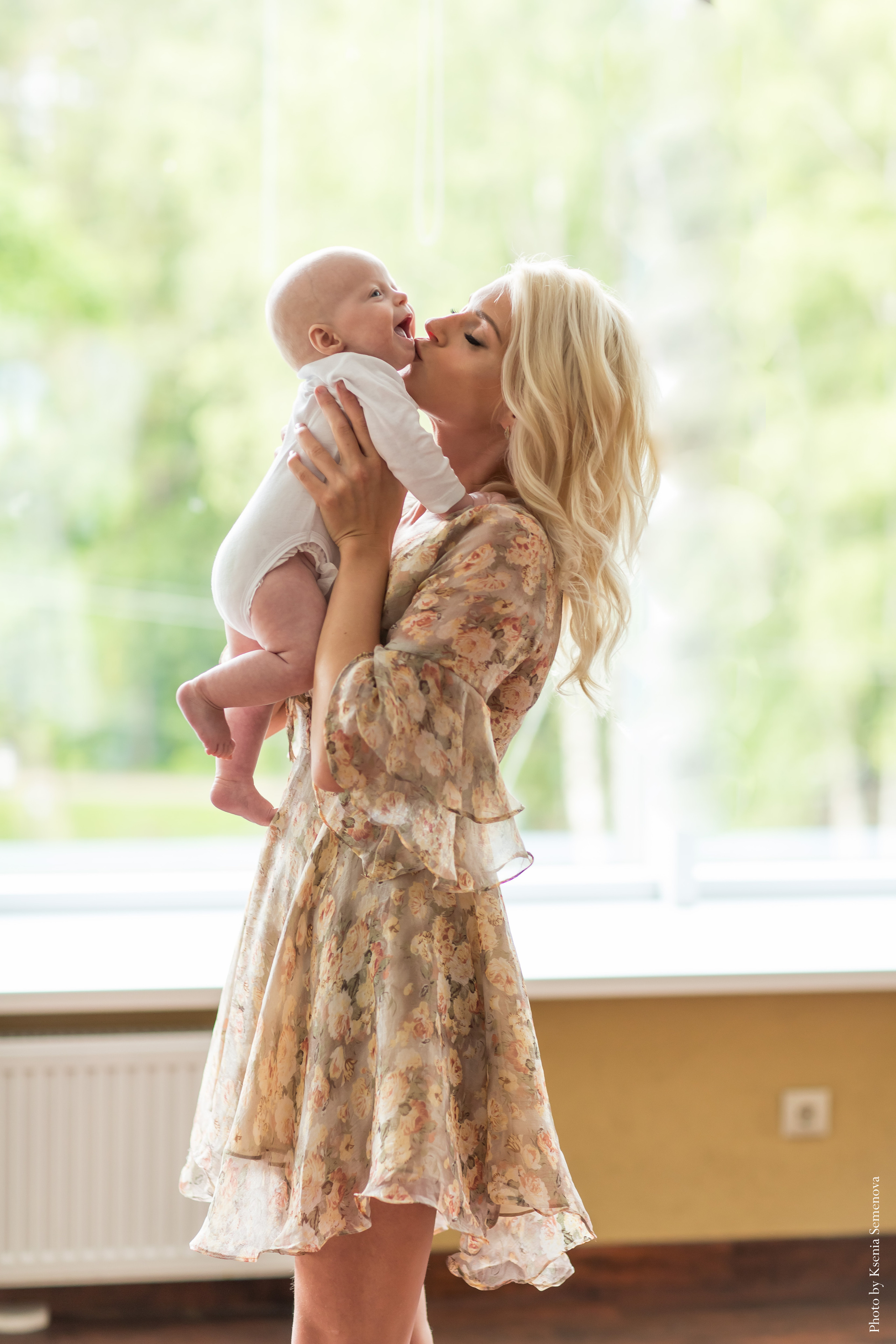 Фотосессия беременности и съёмки матери и ребёнка. Фотограф в Москве. Контент для блога. В портфолио и просто на память