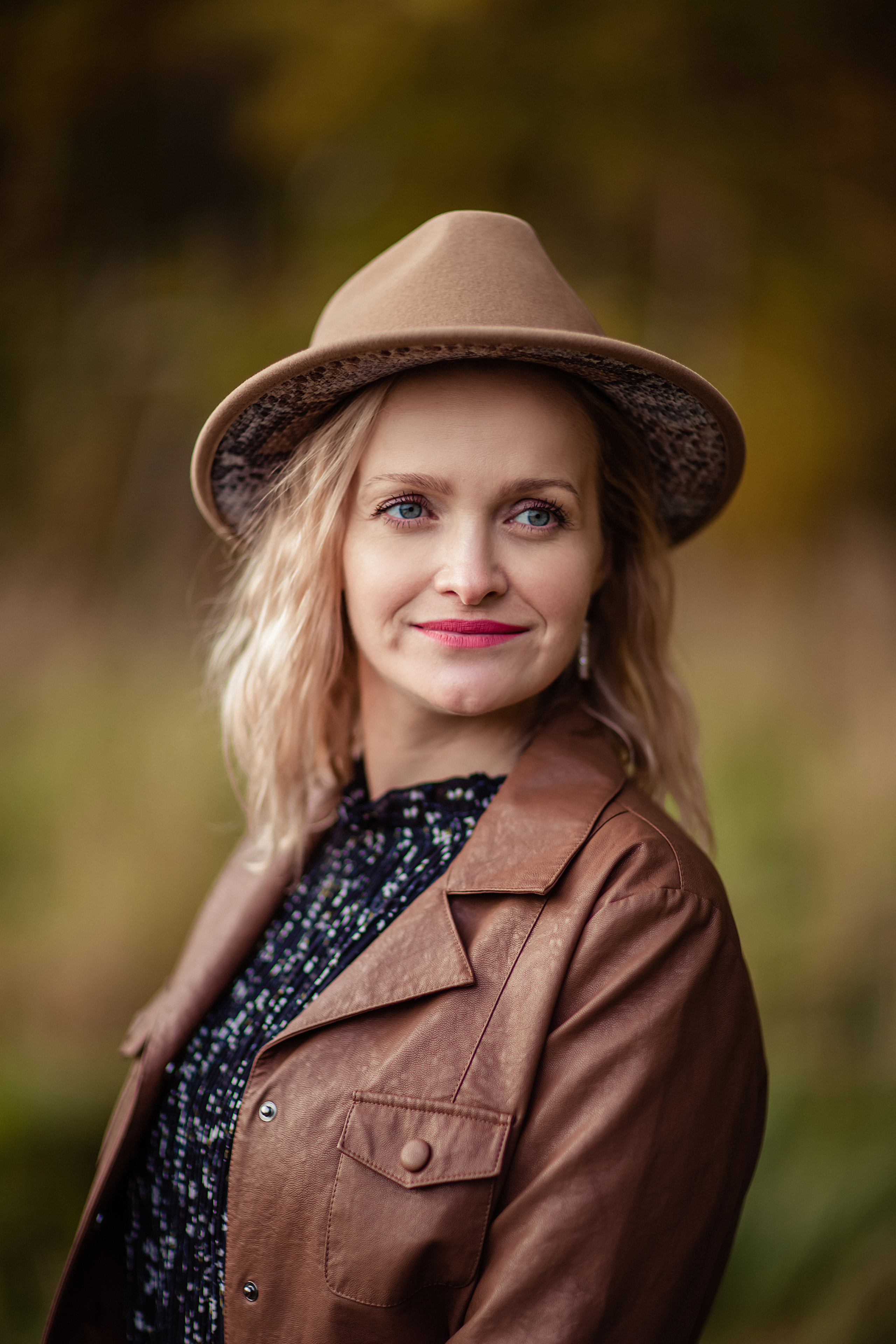 Осенняя фотопрогулка для Ани и Вики. Фотограф в Москве. Контент для блога. В портфолио и просто на память