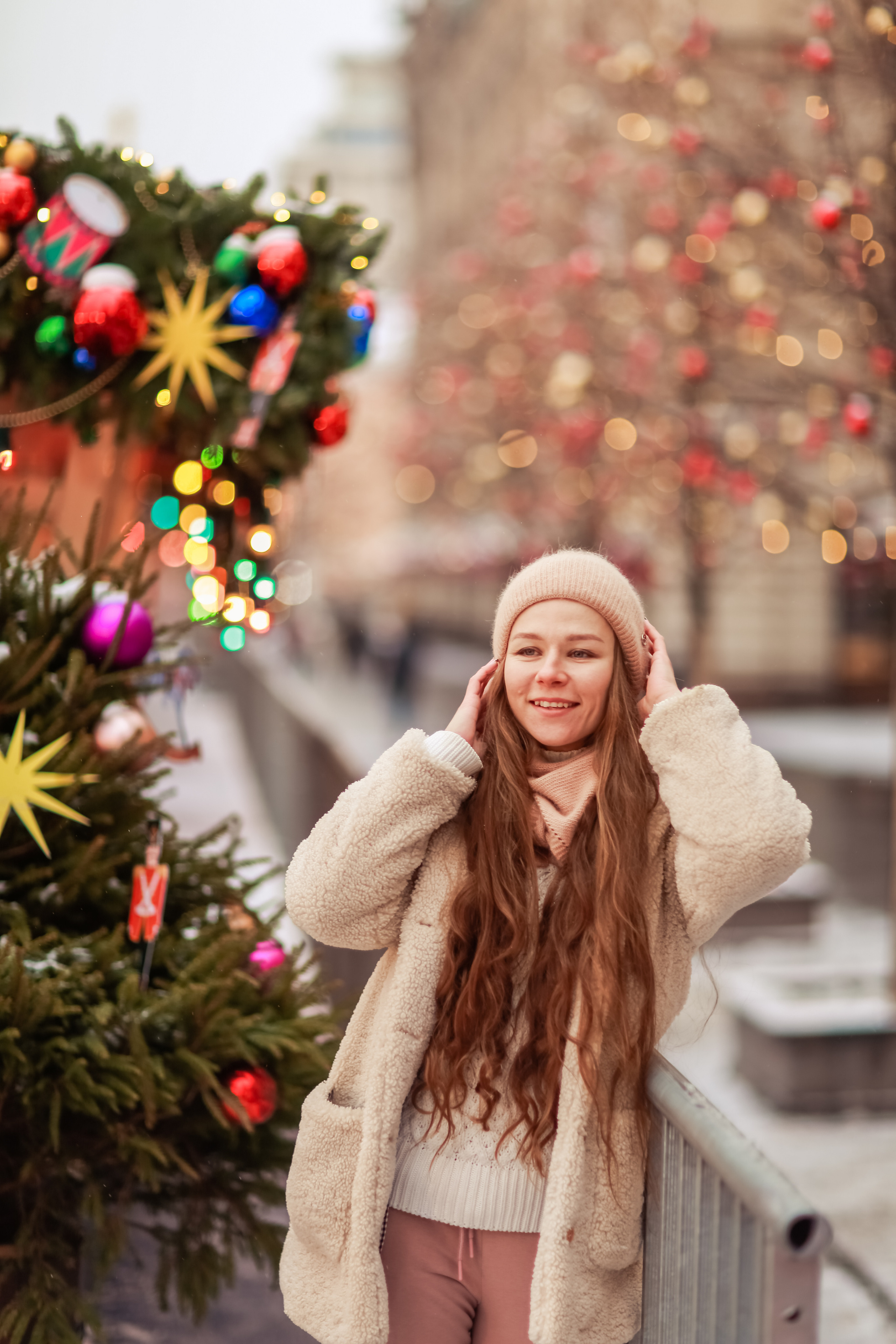 Новогодняя фотопрогулка у ГУМа с Любой. Фотограф в Москве. Контент для блога. В портфолио и просто на память