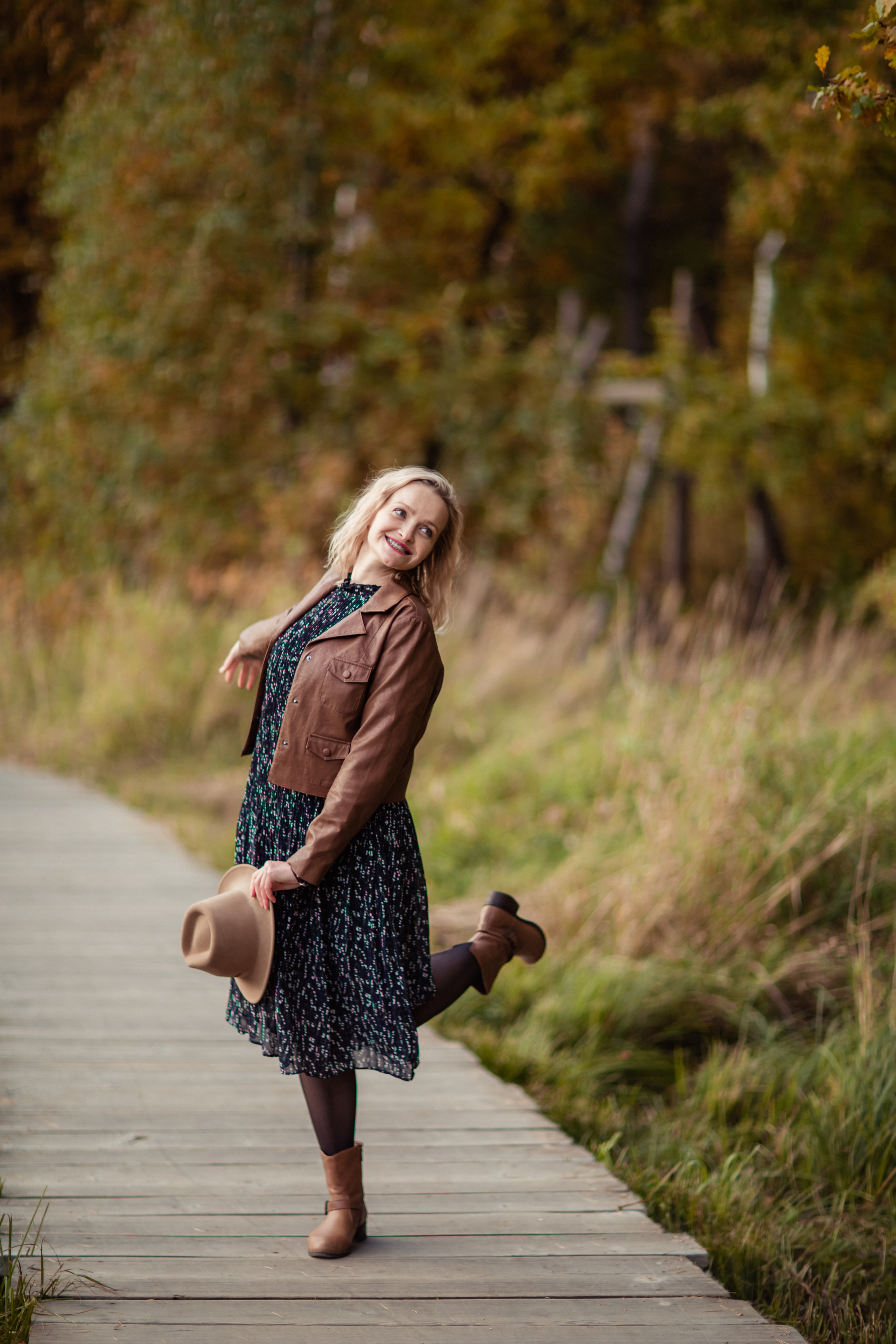 Осенняя фотопрогулка для Ани и Вики. Фотограф в Москве. Контент для блога. В портфолио и просто на память