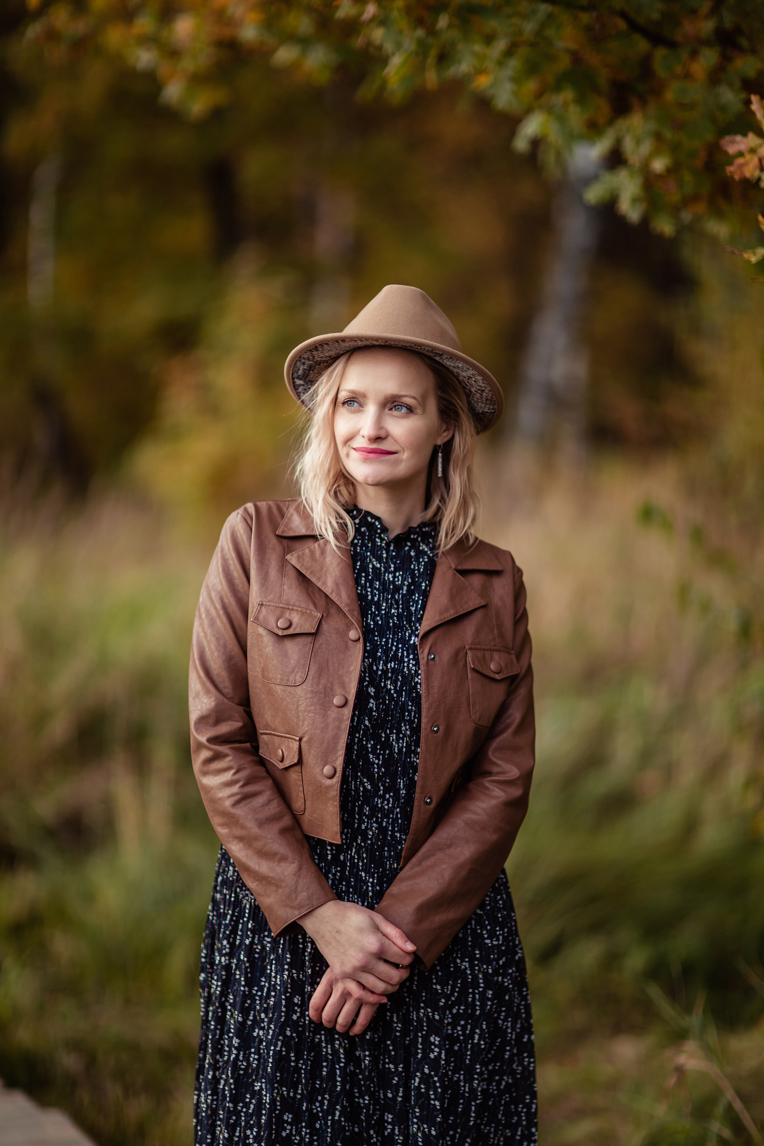 Осенняя фотопрогулка для Ани и Вики. Фотограф в Москве. Контент для блога. В портфолио и просто на память