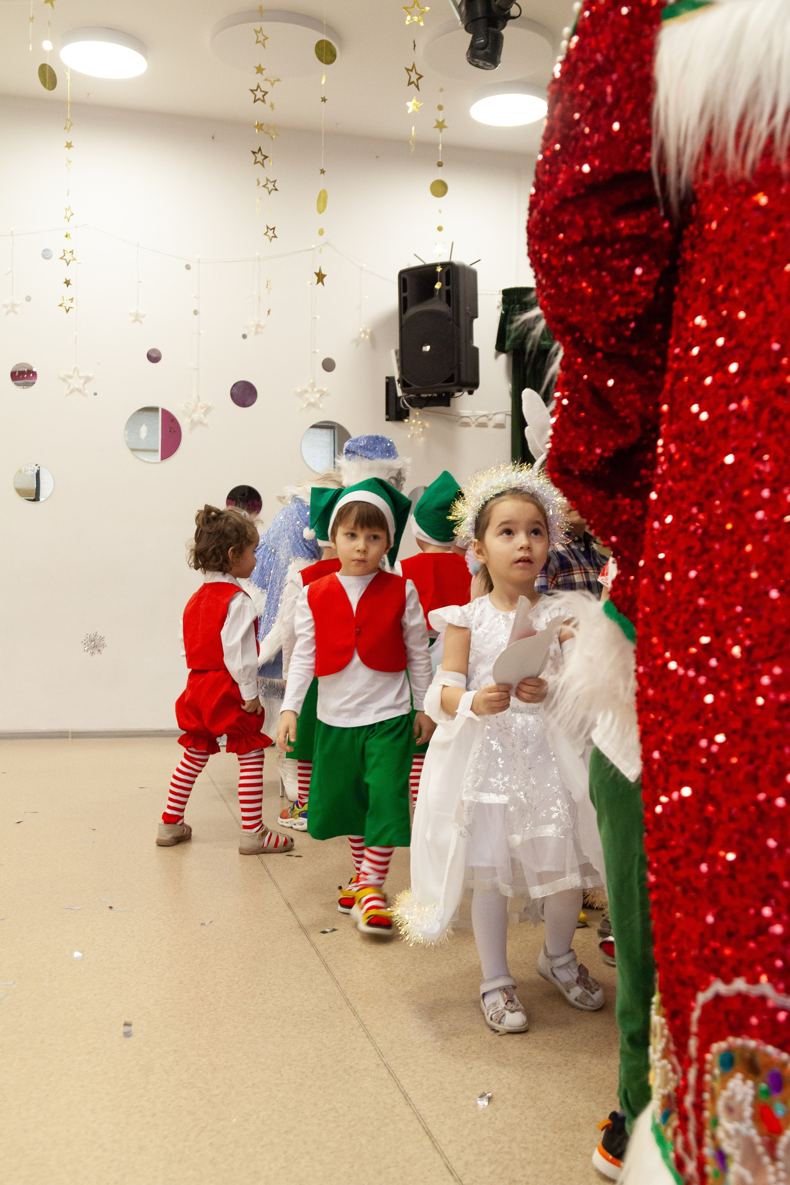 Новогодний утренник. 17.12.24. Профессиональное фото в Казани: от идеи до результата. Фотограф Яна Мур