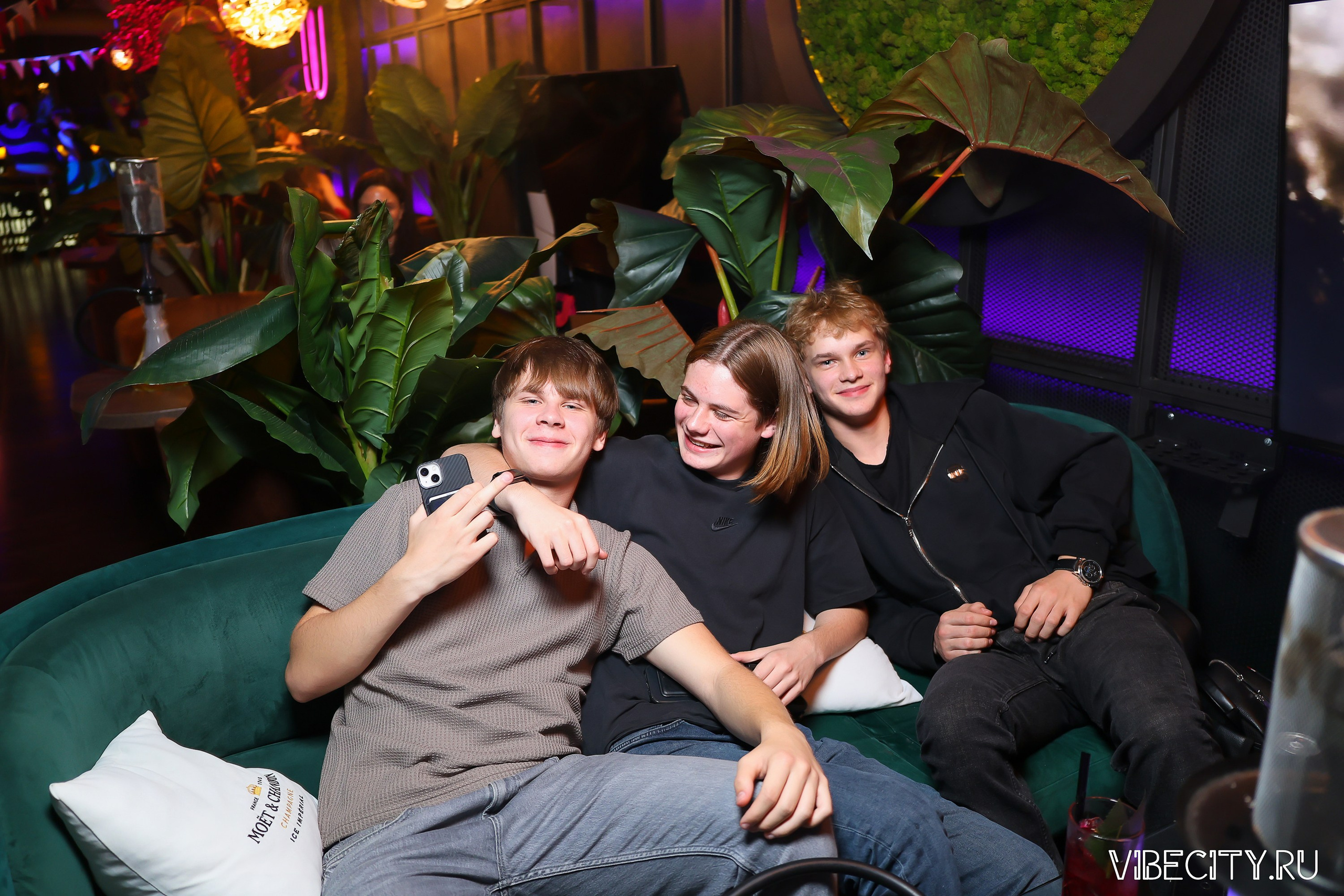DOUBLE U. VIBECITY.RU Вайб Сити Ру Фоторепортажи Фотоотчеты Калининград