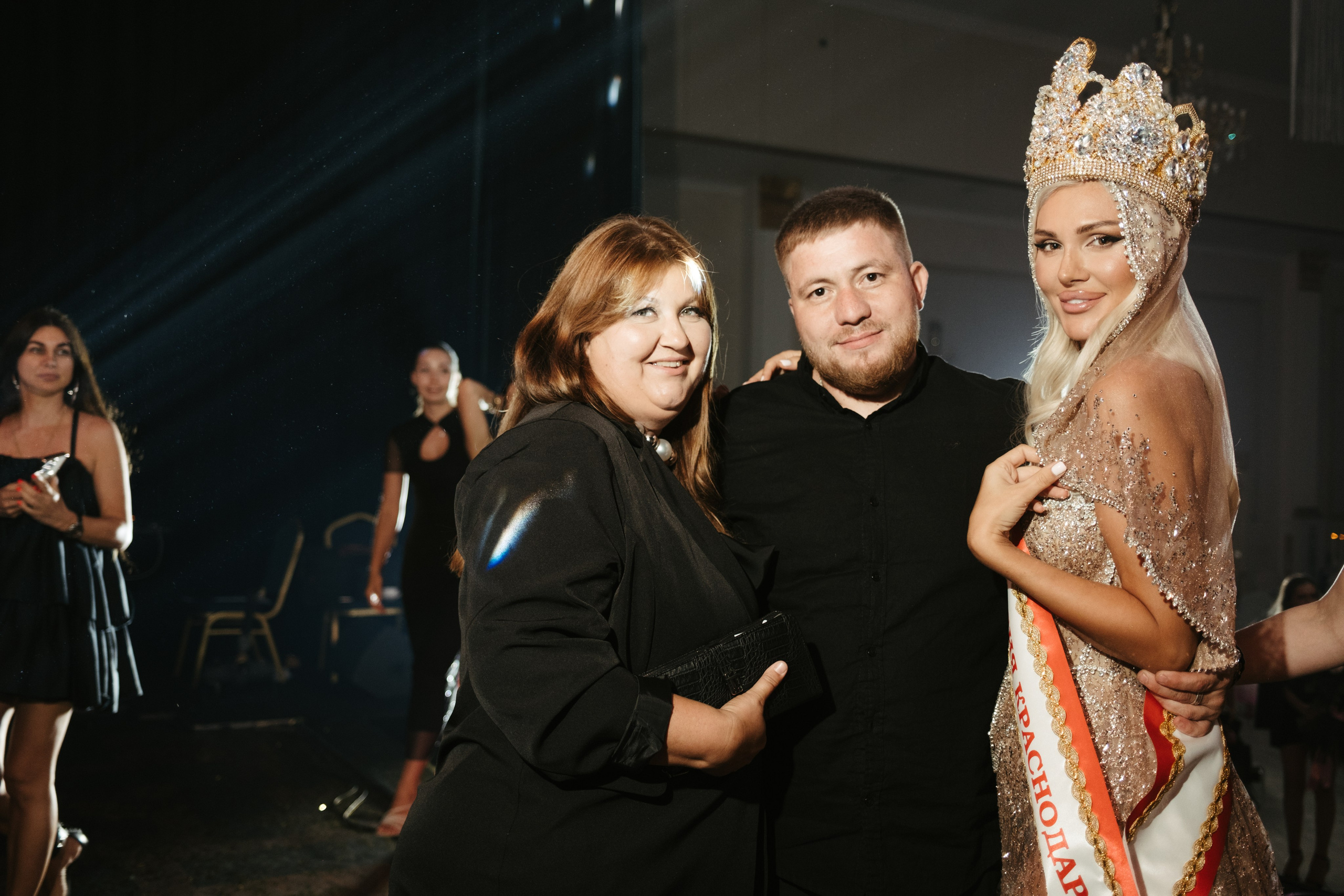 Мисс и Миссис Россия Земли Краснодар 2025 программа. Свадебный и репортажной фотограф Денис Ожигин в Краснодаре и Краснодарском крае