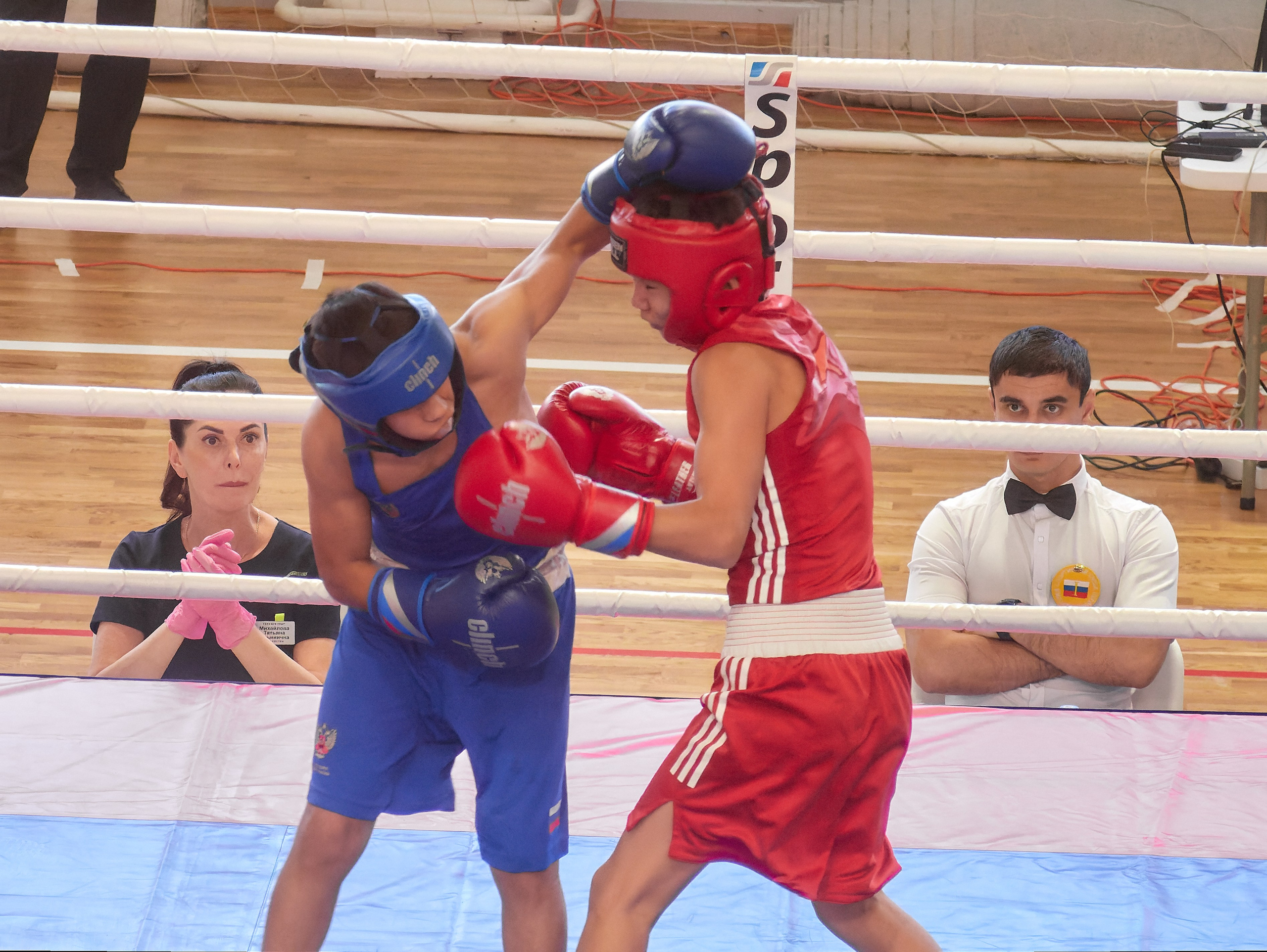 Открытие турнира по боксу памяти героя Советского Союза Михаила Крюкова. Семейный и детский фотограф в Междуреченск Олег Бамбульский