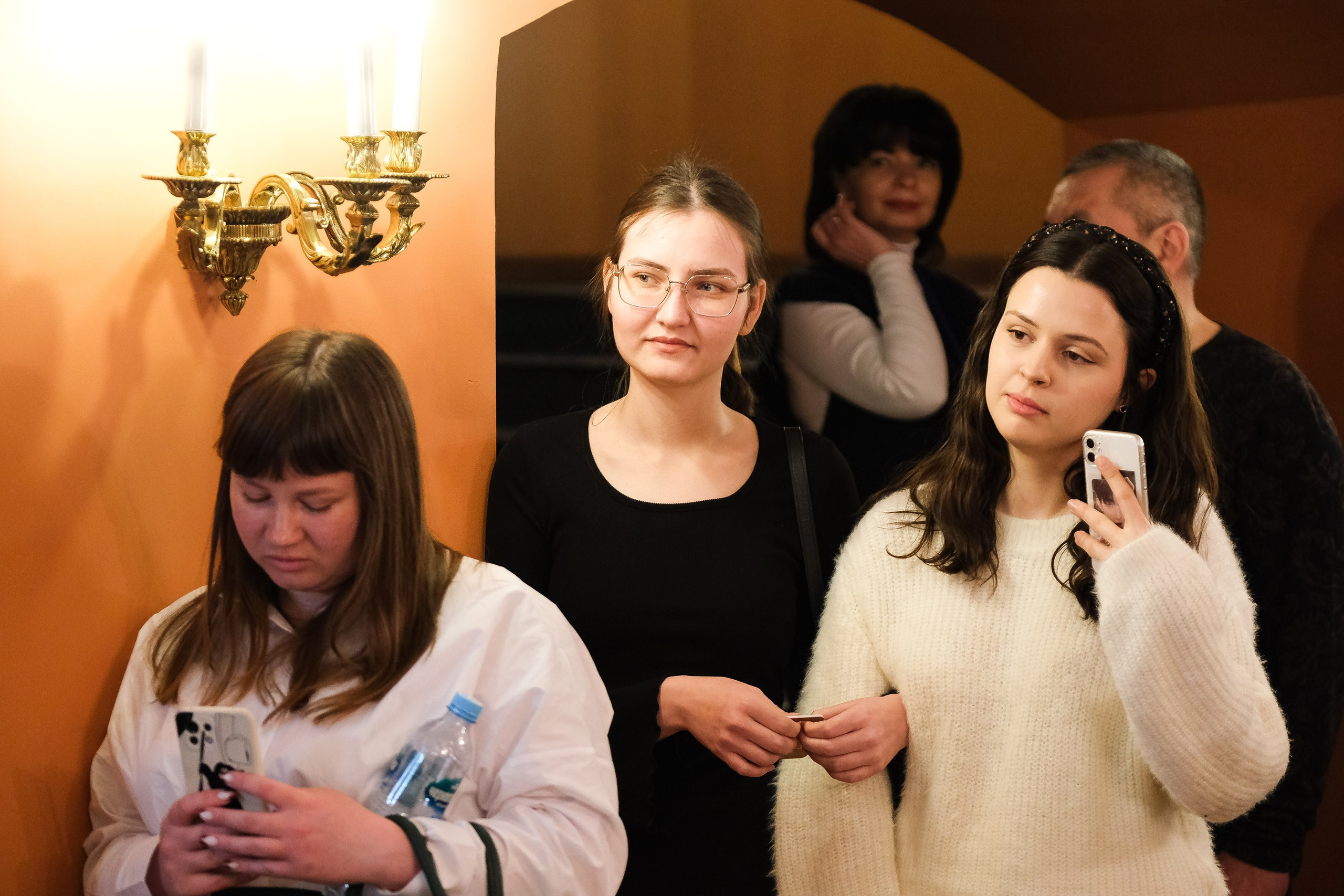 Ганди молчал по субботам. Фотограф Анатолий Деникин