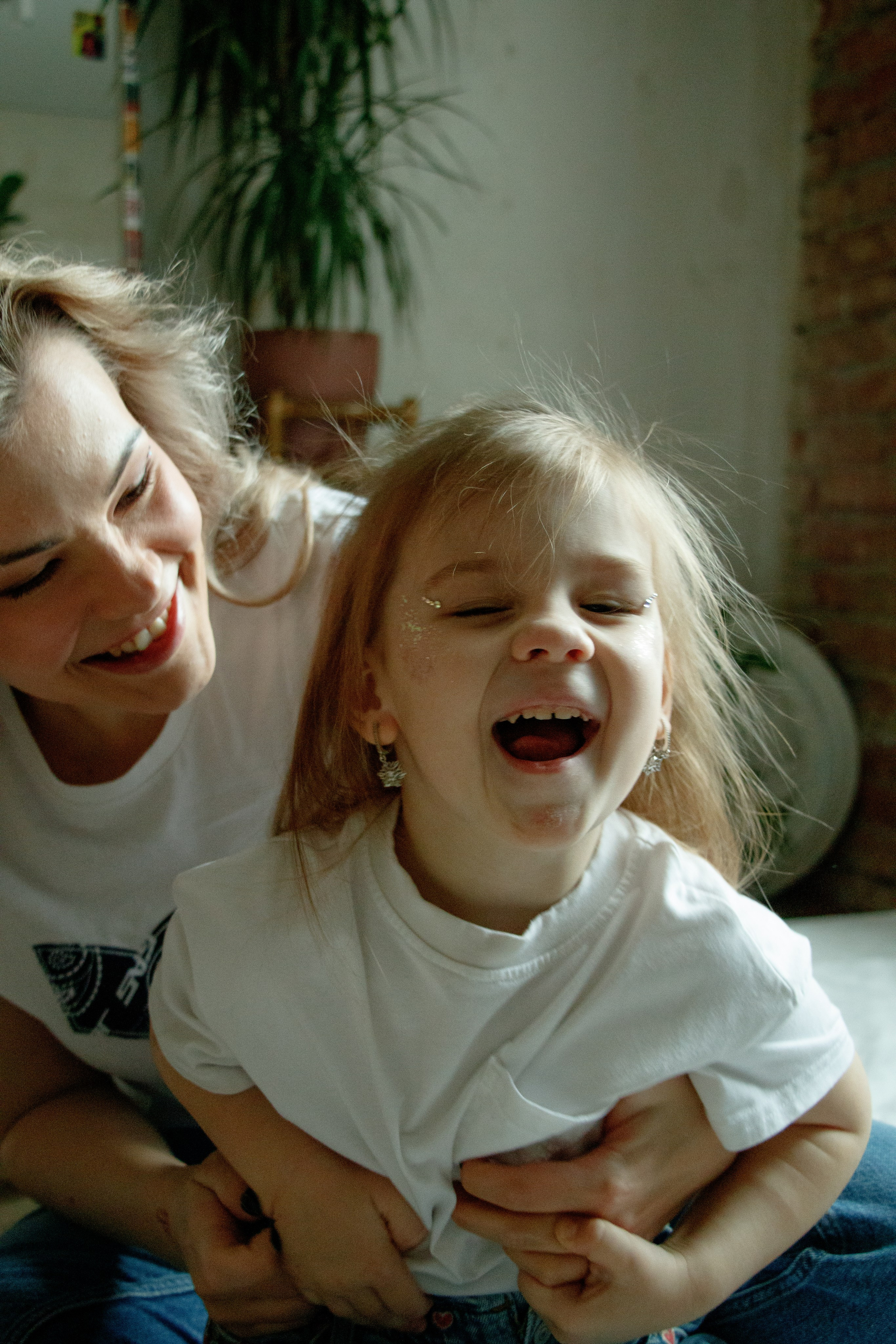 Фотоссесия мама и дочь lifestyle. Фотограф и ретушер в Ростове-на-Дону Вика Каен