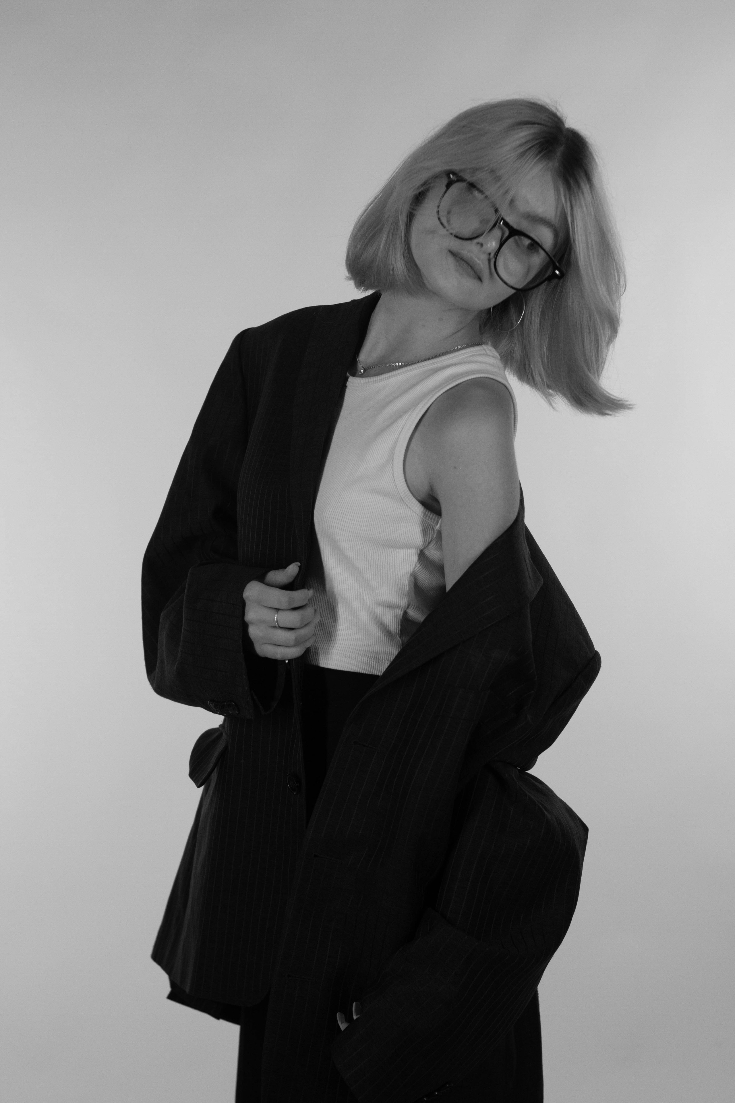 Лина фотостудия чб. Креативный фотограф Нижний Новгород Никита Корольков