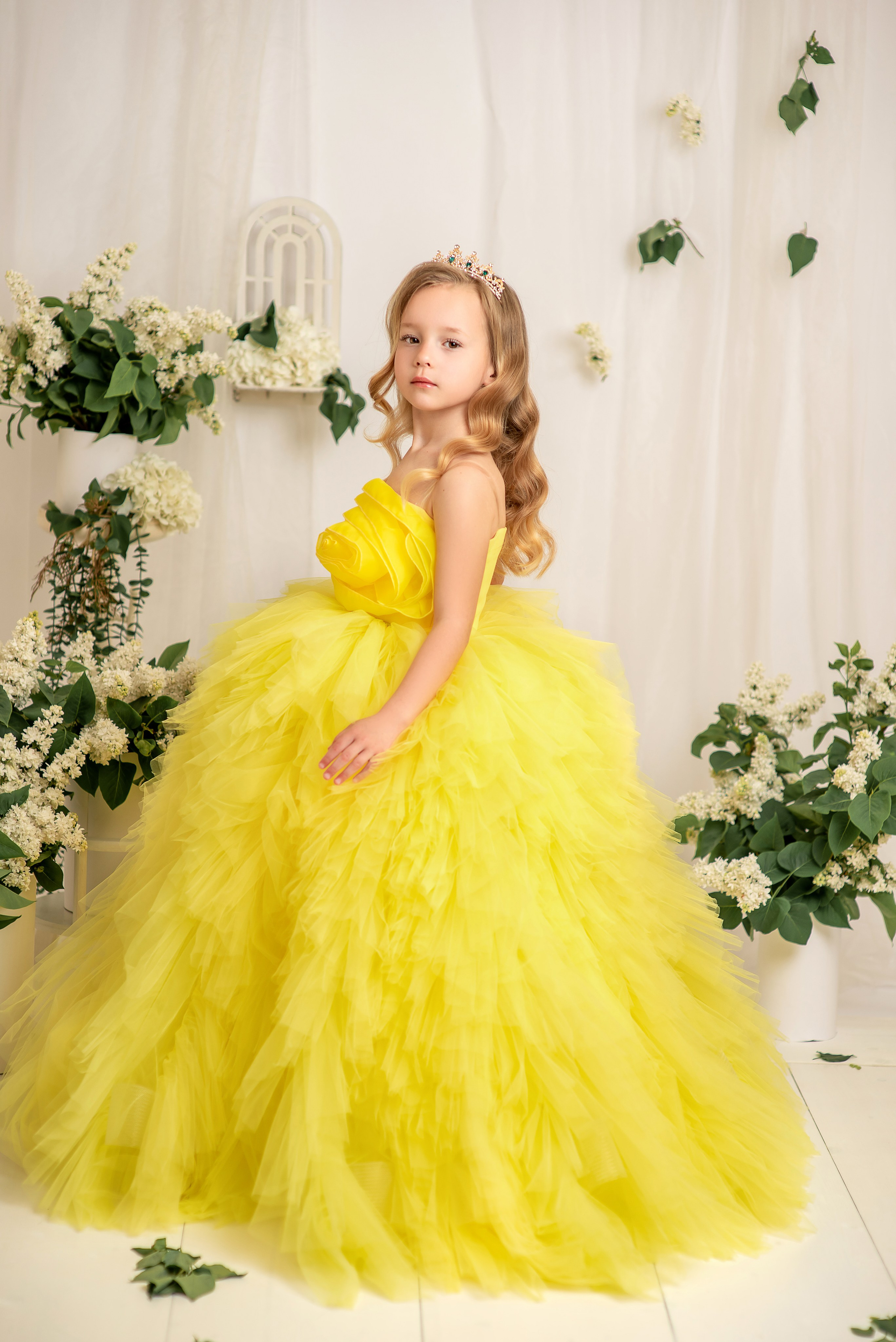 Полиночка в желтом и сиреневом платьях. Семейный и детский фотограф Наталья Горда