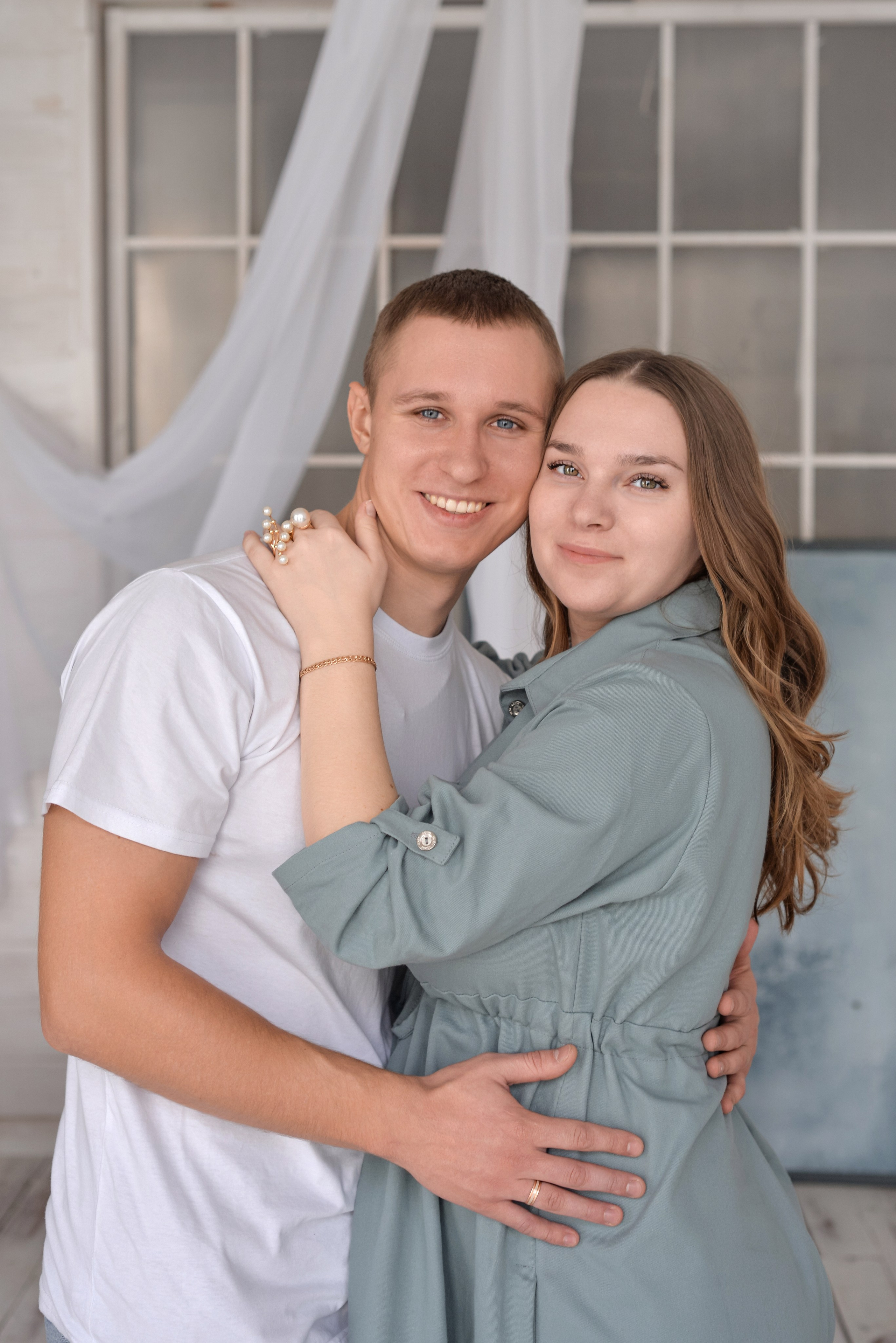 Алена и Дима беременность в студии. Семейный и свадебный фотограф Галина Абакумова, фотосессии в Белгороде