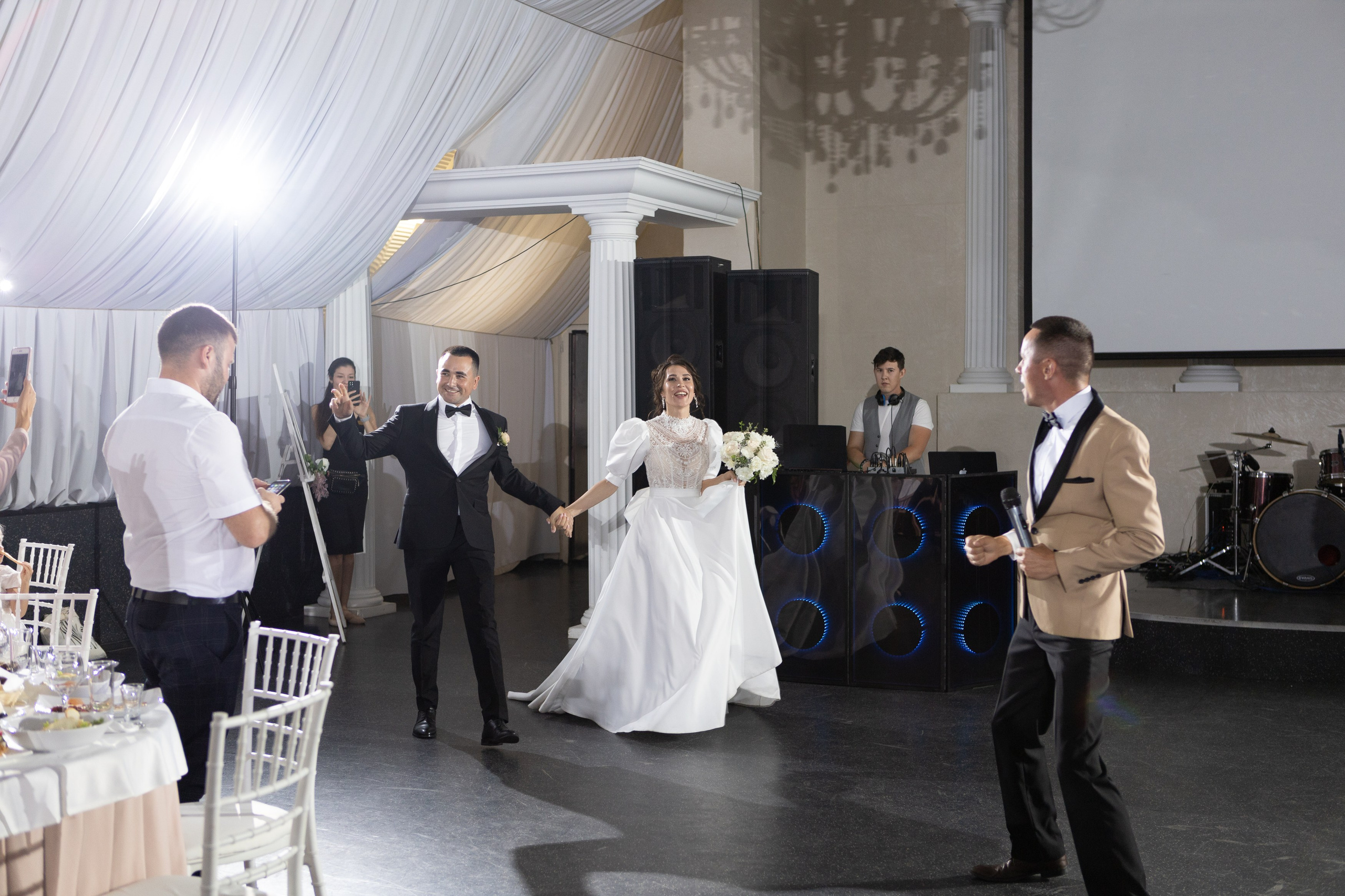 Свадебный фотограф Уфа — Руслан ГабдлисламовЖивые эмоции, красивые кадры, воспоминания на всю жизнь.Работаю по всей Республике Башкортоста. Свадебный фотограф Уфа Руслан Габдлисламов