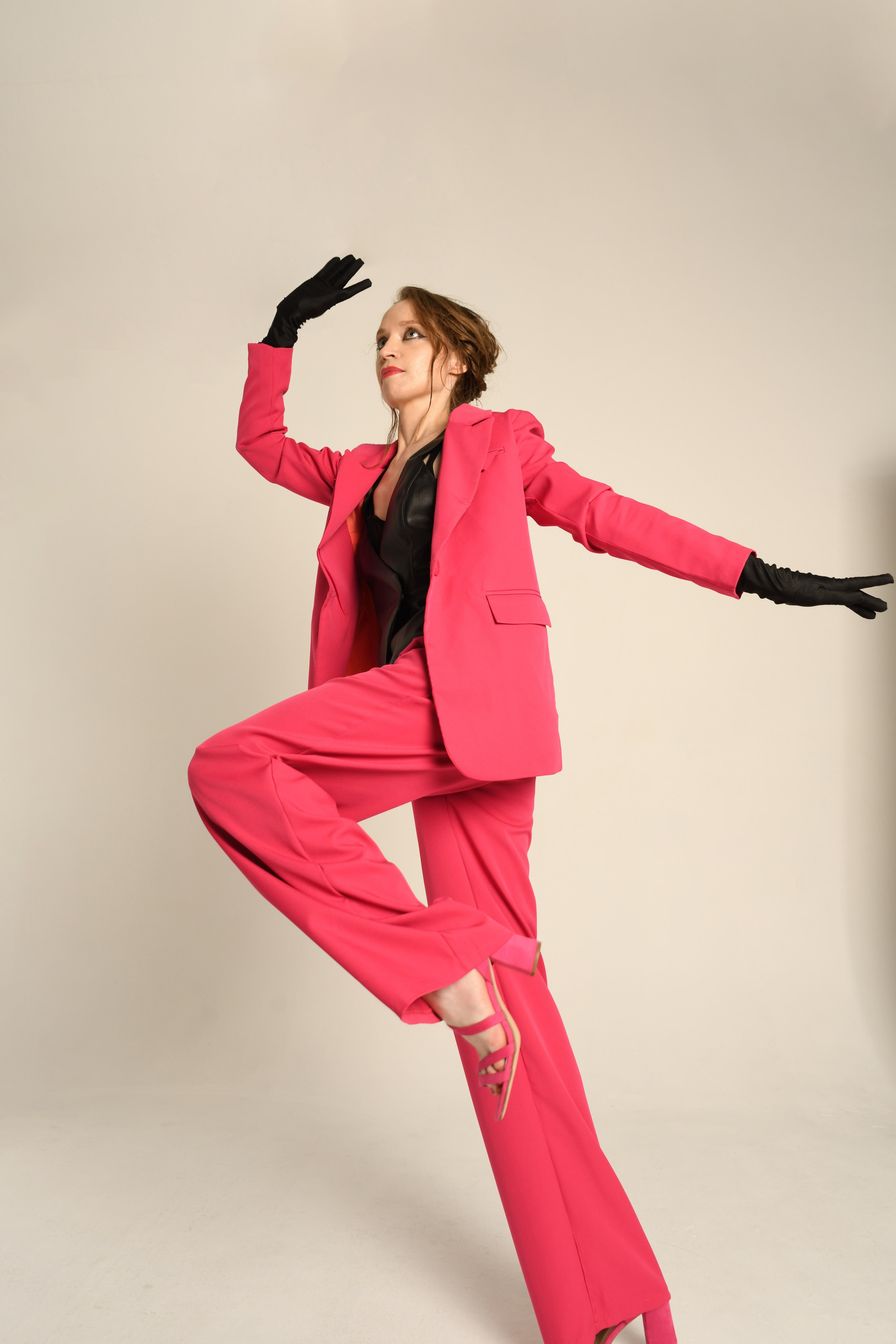 MAGENTA POWER. Yulia Yurchevskaya | Art Director & Visual Visionary