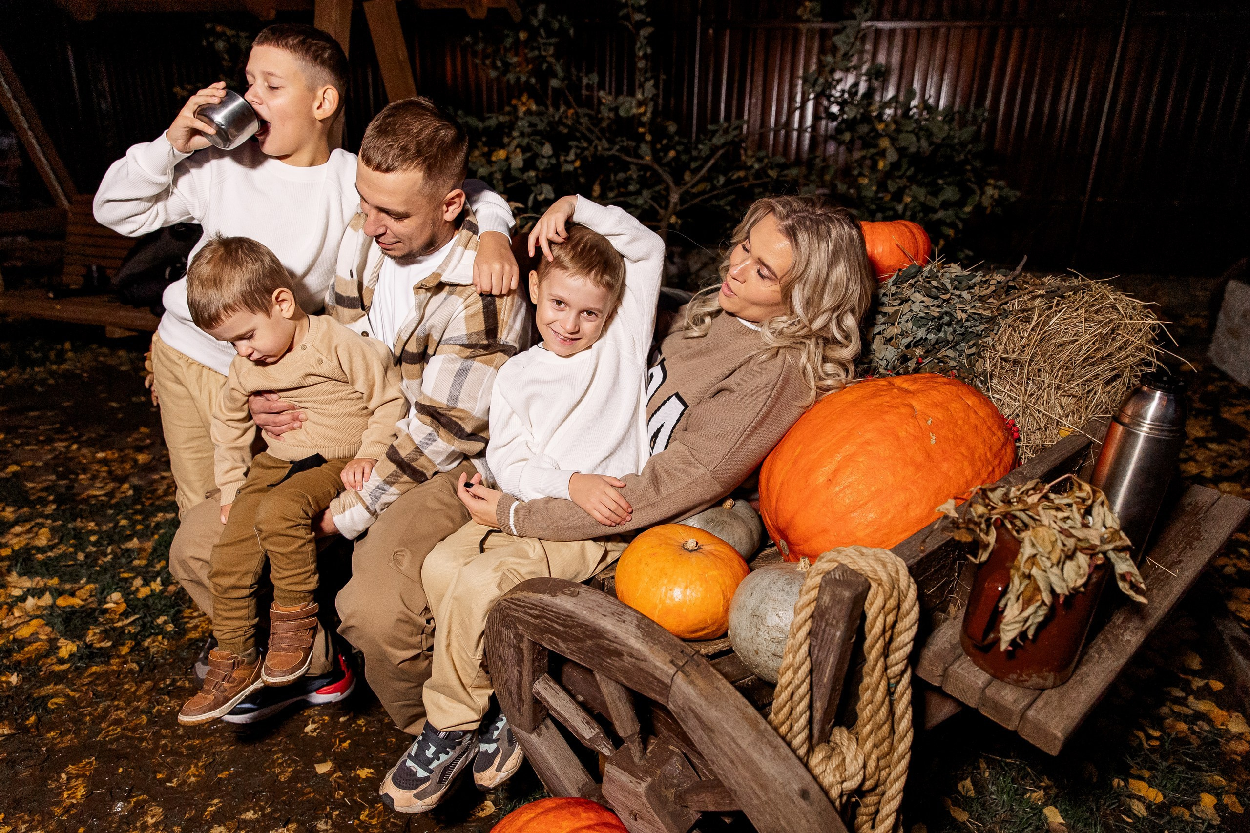 Эдуард и Дарья с сыновьями. Свадебный и семейный фотограф в Челябинске Юлия Ишимова