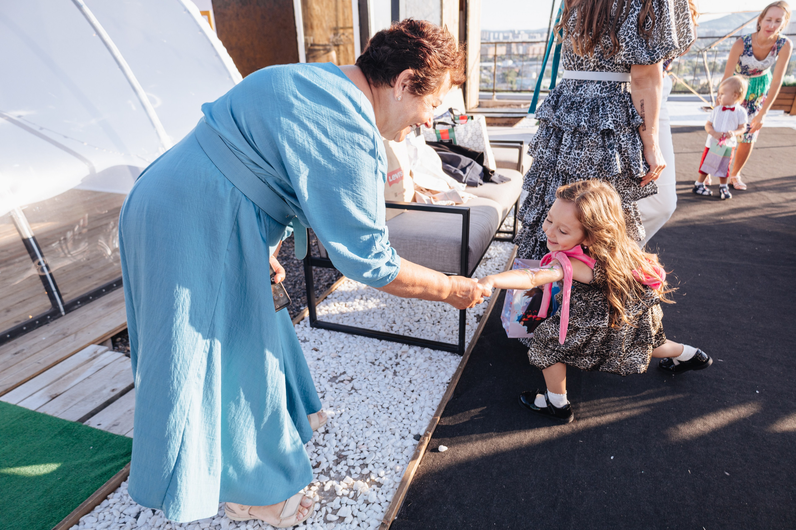 На крыше. Красноярск. День рождения Леи. Фотограф Ирина Колесникова