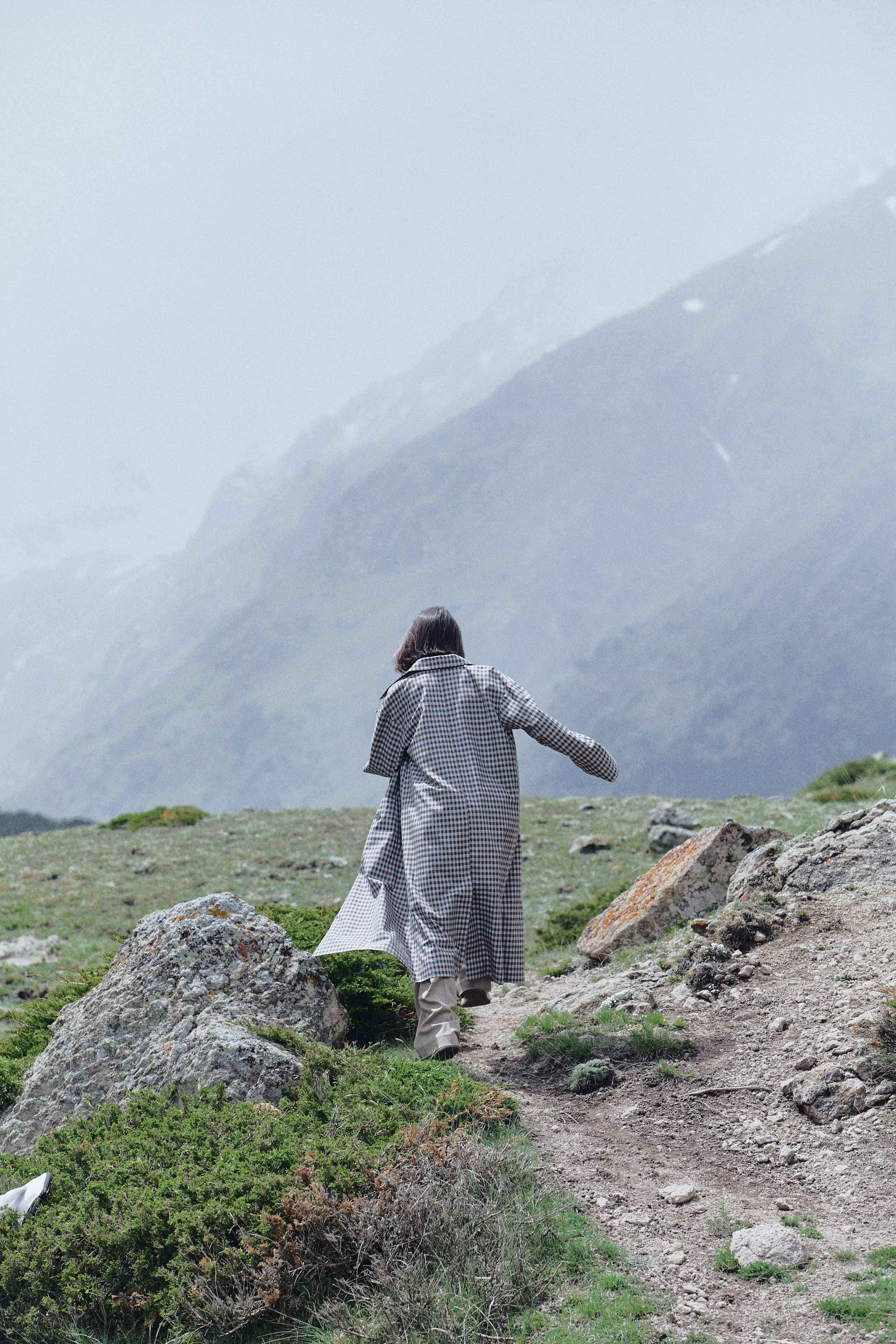 Съемка для бренда в горах. Фотограф Продюсер в горах КБР / Москва  Нальчик Горы