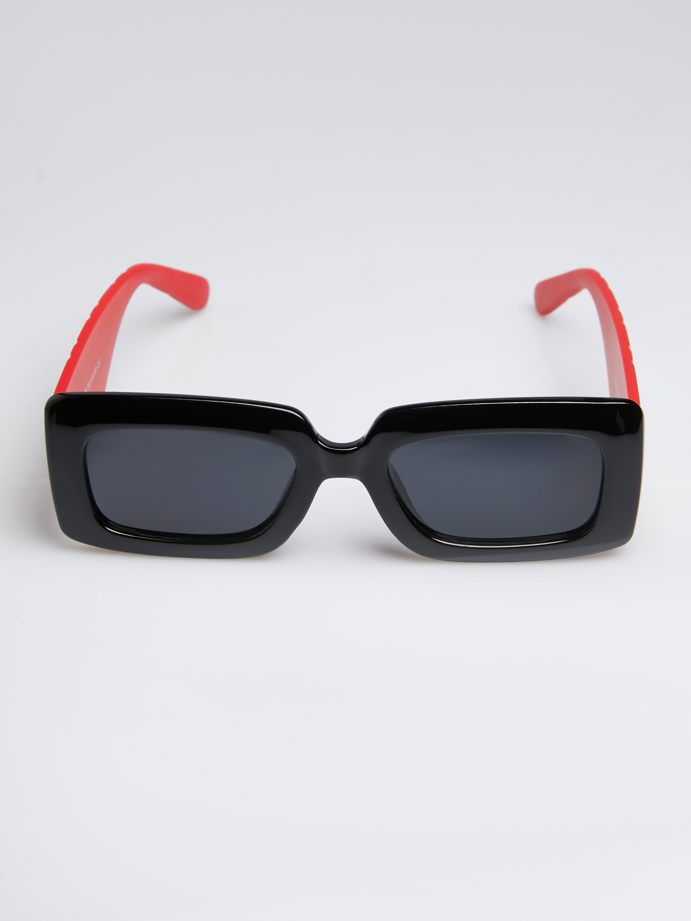 SUNGLASSES. Brand photographer Moscow