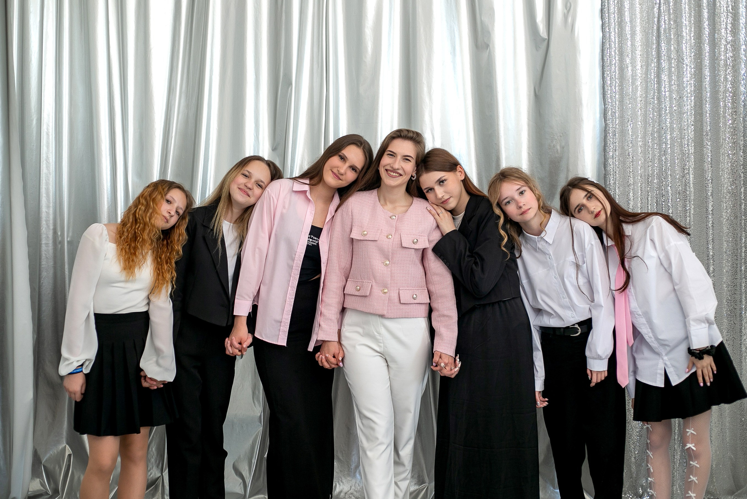 Акцент на розовый — 9 класс ВОЦ. Выпускные альбомы Воронеж от Веры Соколовой