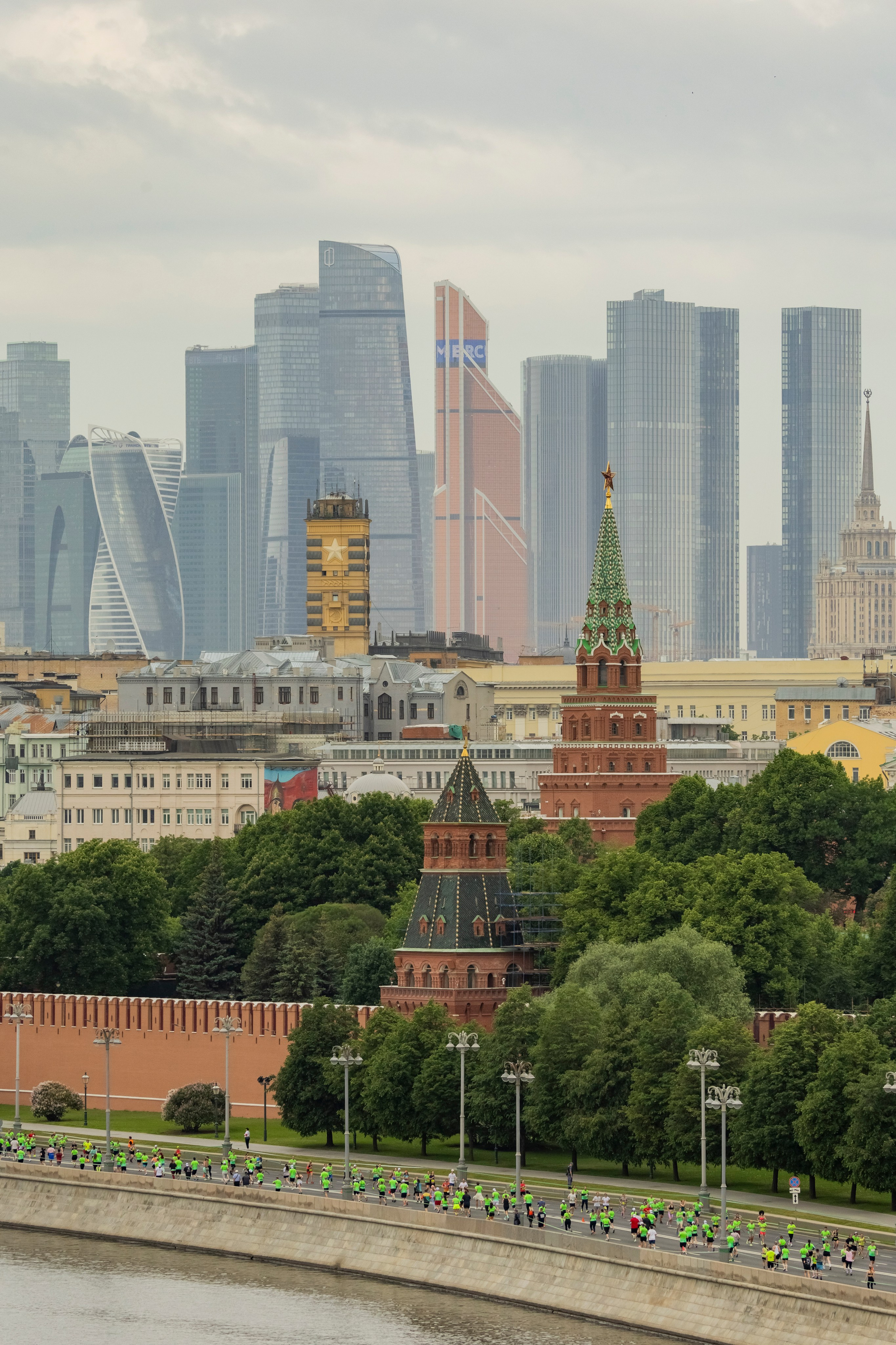 Сбер Зелёный Марафон 2025 Балчуг. Репортажный, event, концертный и backstage фотограф из Москвы Виталий Кривцов