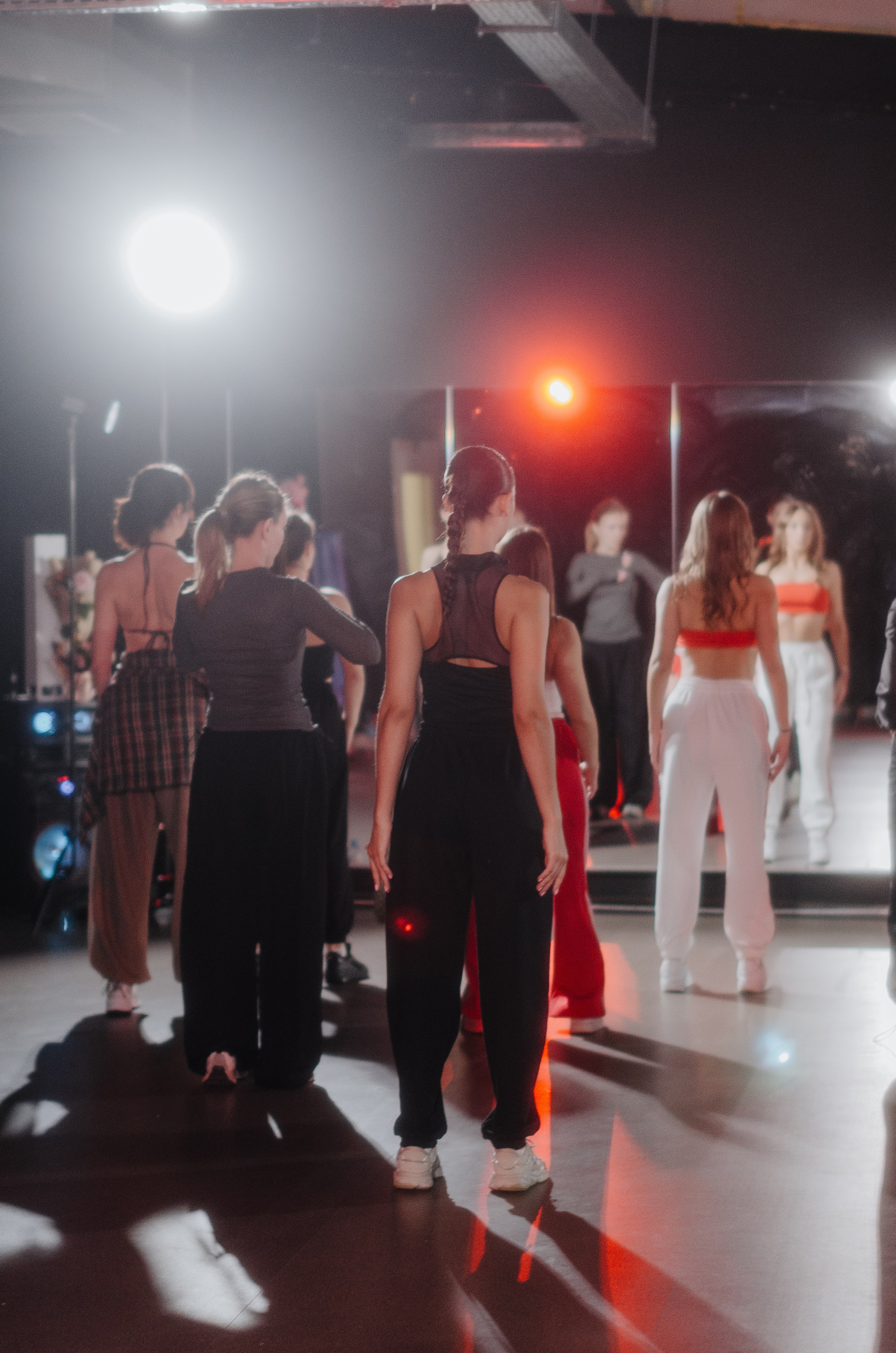 Мастер-классы по High Heels/Girly hip-hop от Оксаны ATTA. Денисова Аля — фотограф для парных съемок и индивидуальных историй в Барнауле