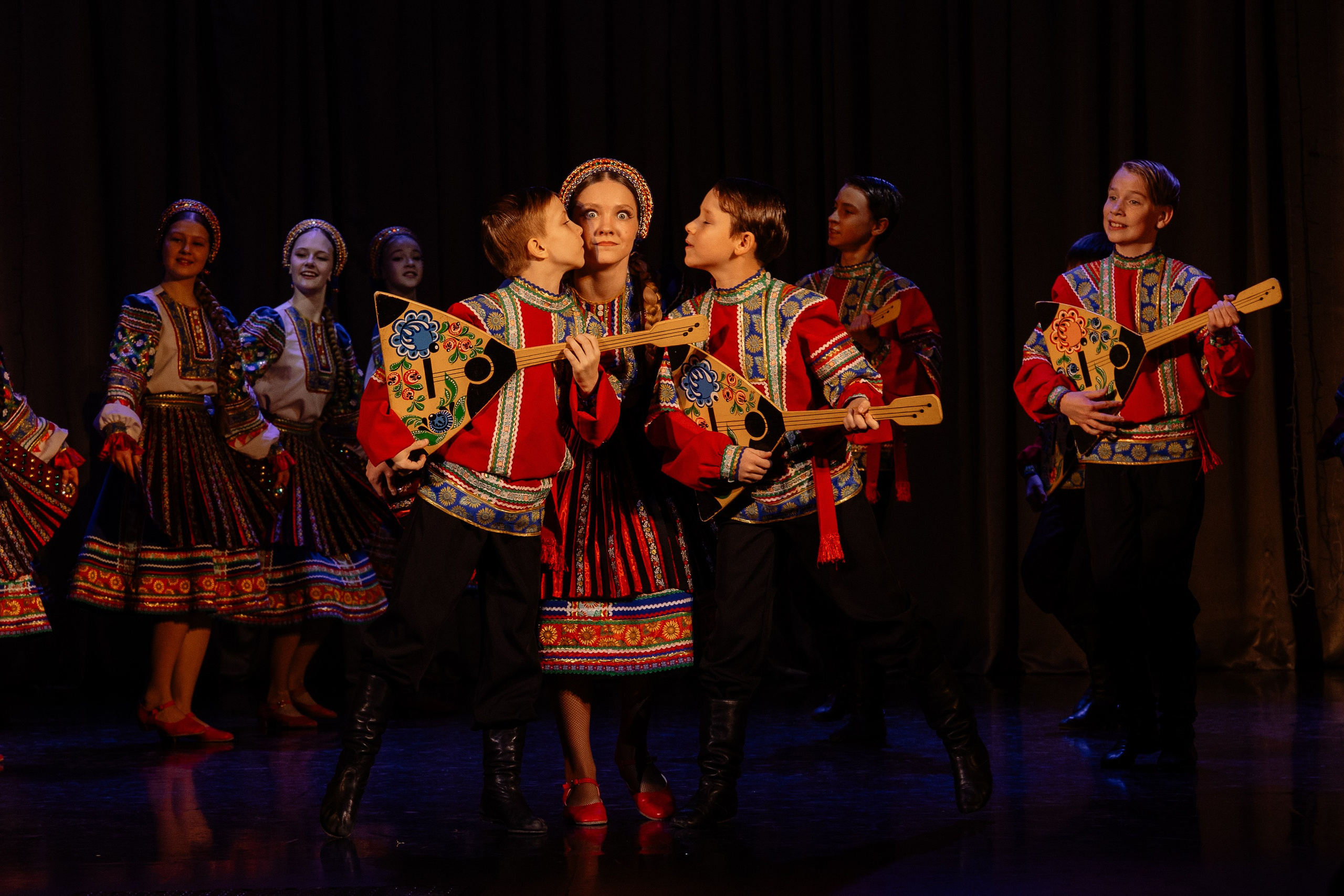 Сибирские узоры ДК Ефремова. Фотограф Юлия Мальцева