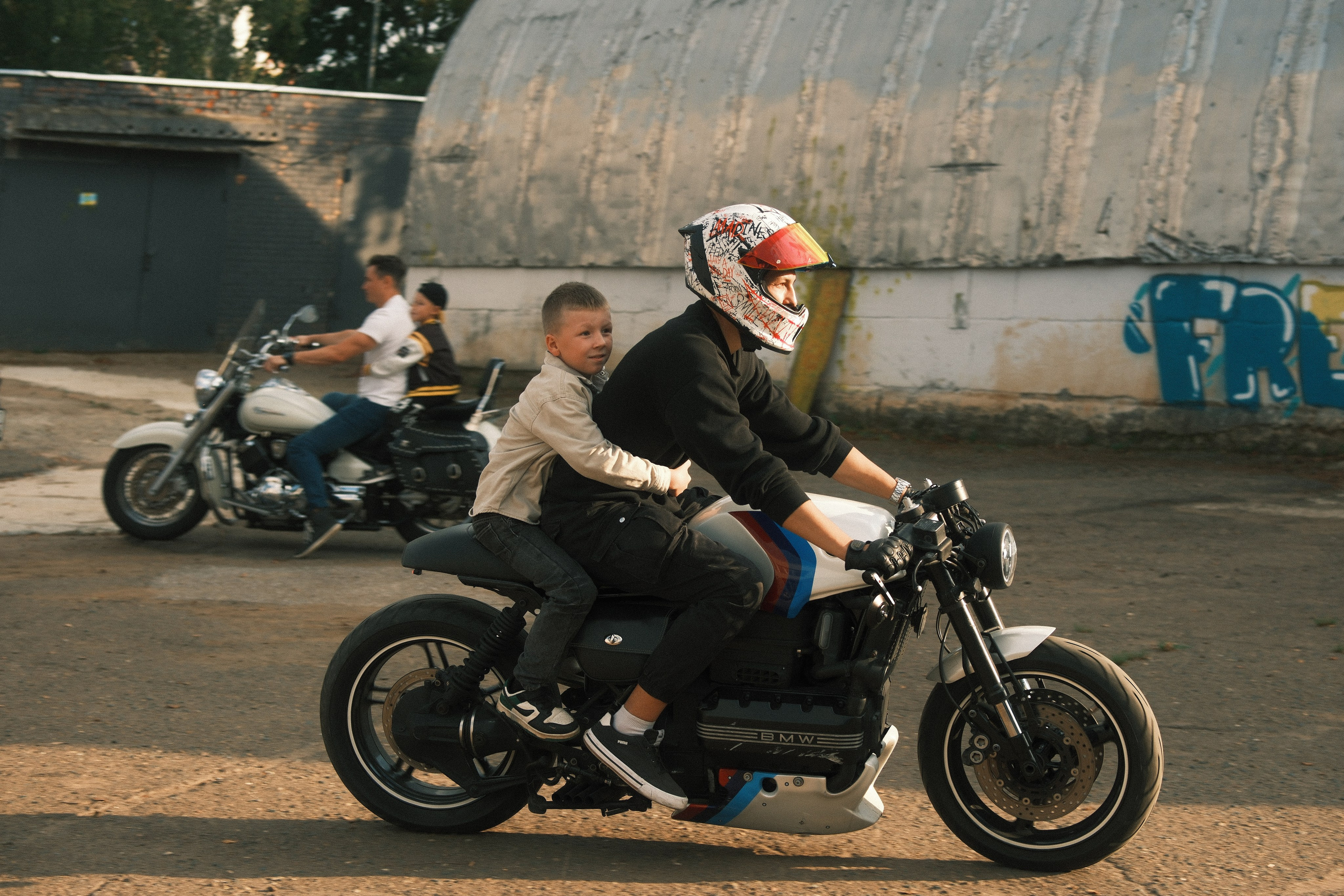Выставка ретро автомобилей Нижнекамск ЦКИ База. Свадебный Фотограф в Нижнекамск Татарстан Максим Липин