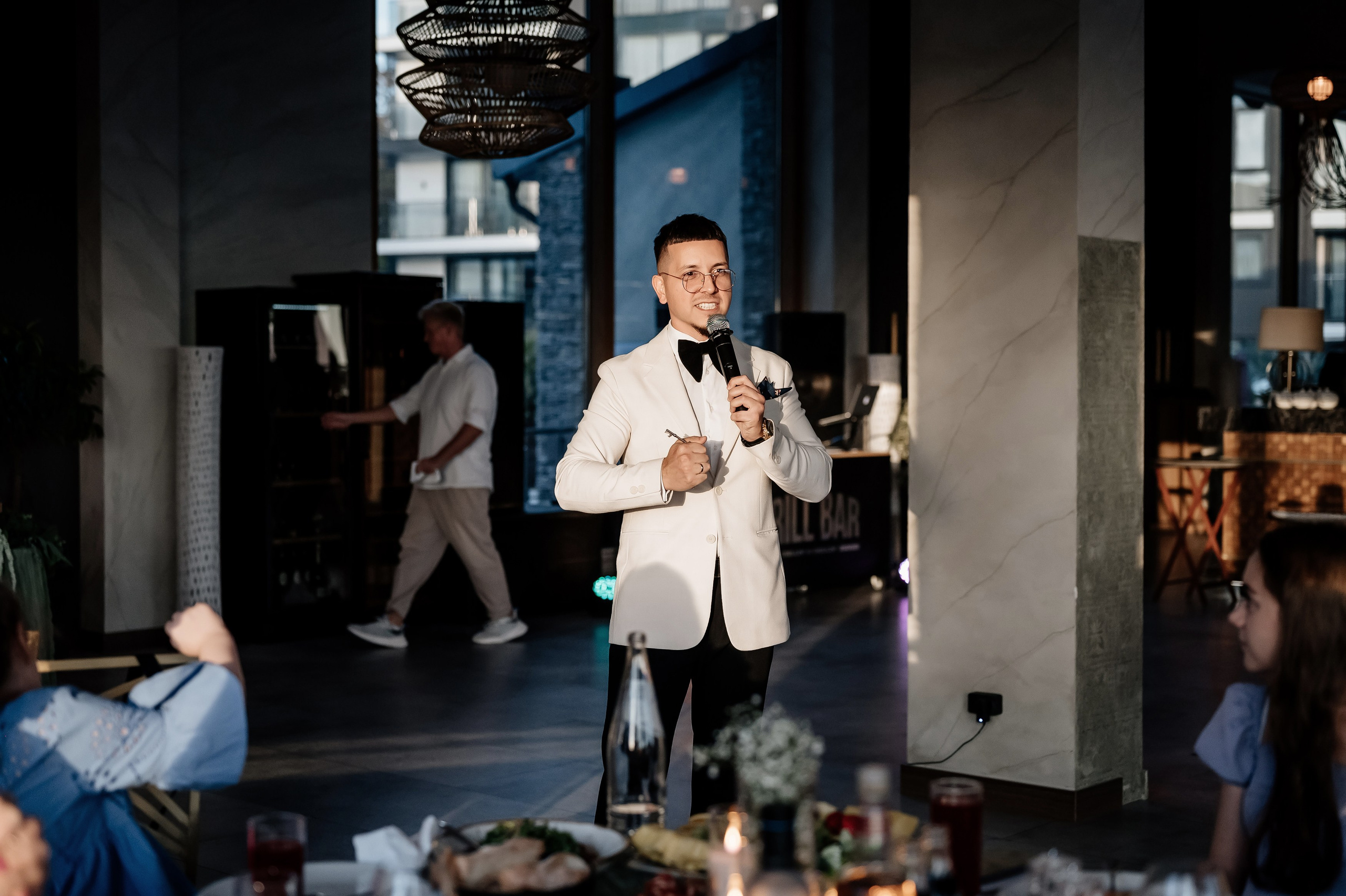 Фото. Ведущий Марк Мусин