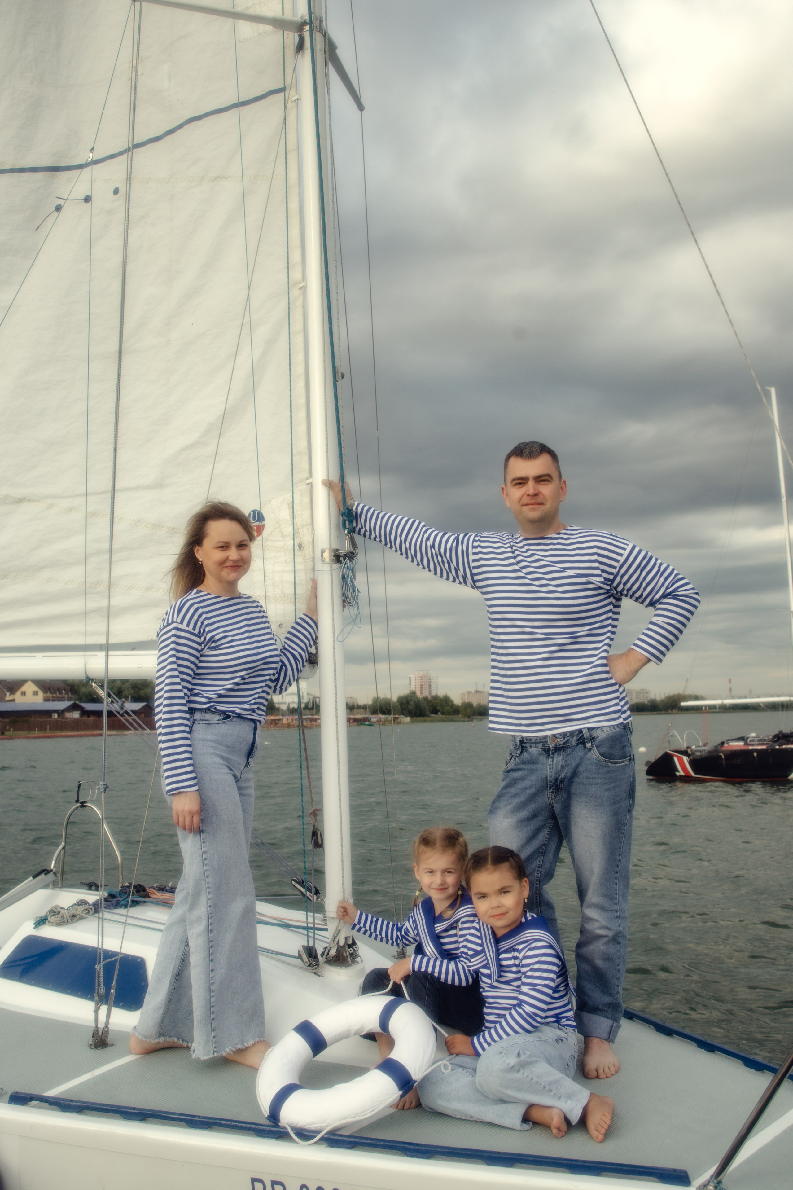 Андрей + Наталья и сестрёнки Вика и Оля. Фотограф Елена Бухонина Челябинск