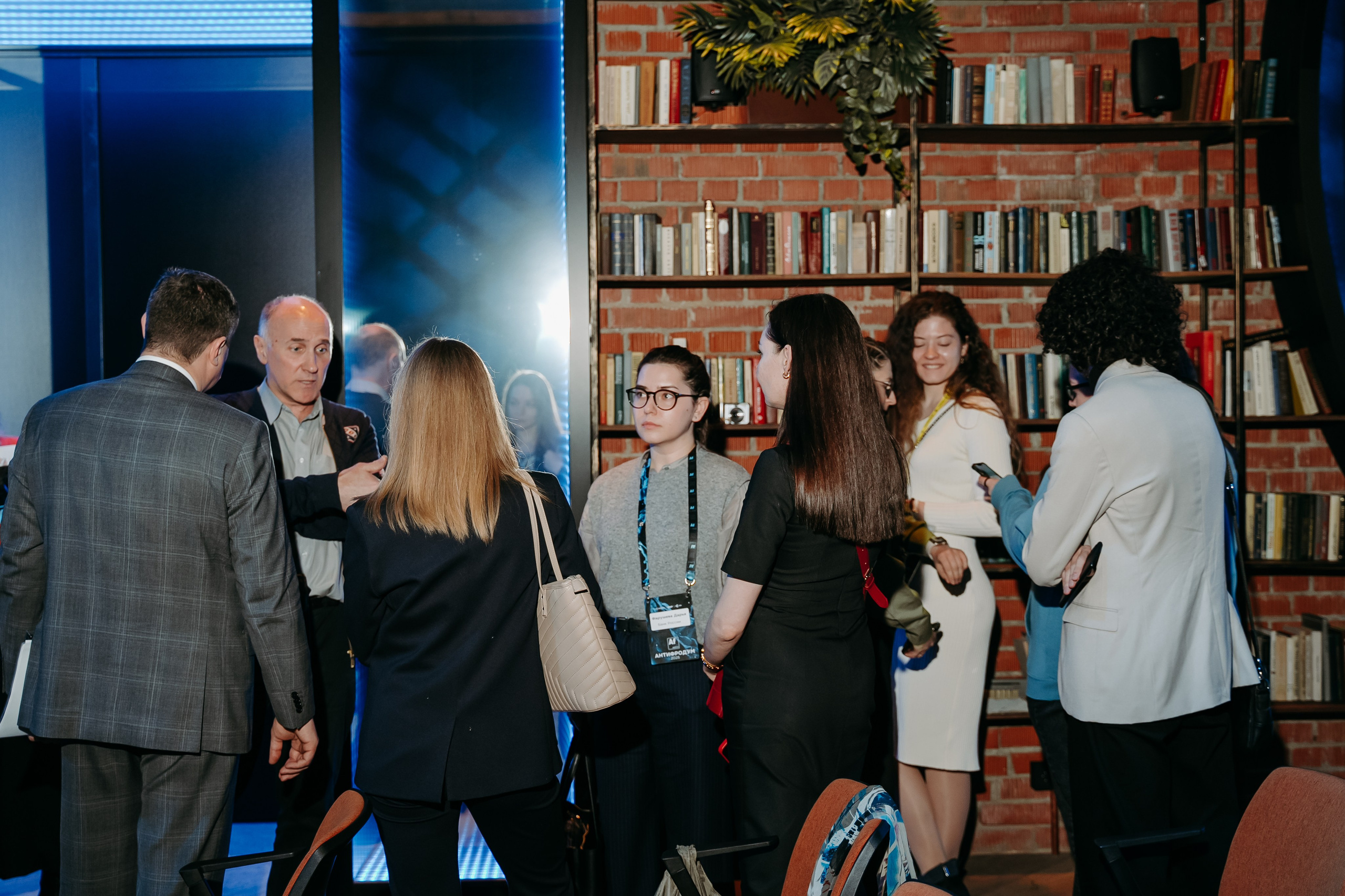 2025.04.02_АF_Антифродум. Репортажный и свадебный фотограф в Москве Рая Небогатова