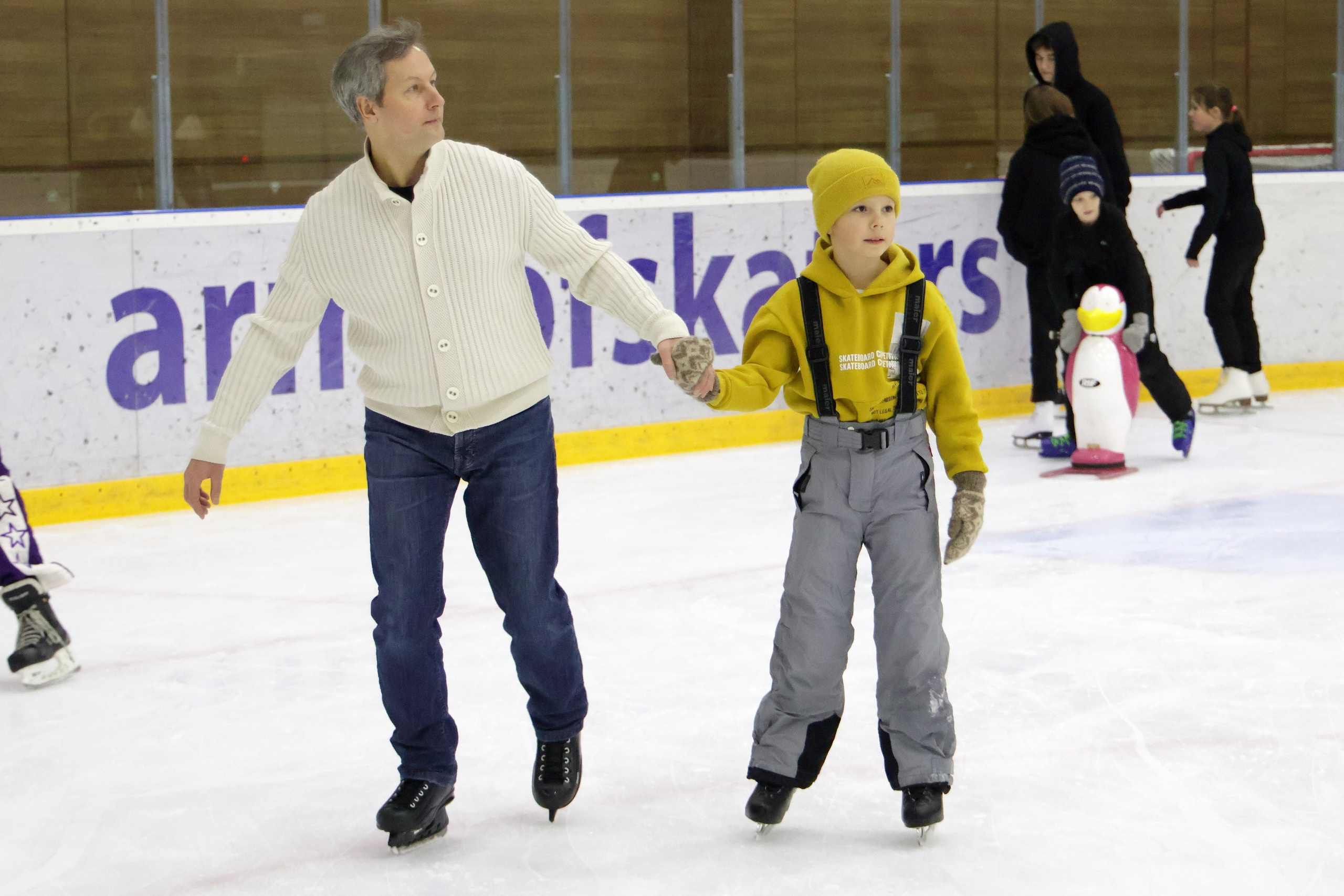 Корпоративное мероприятие на катке. Спортивный и репортажный фотограф Ермакова Светлана