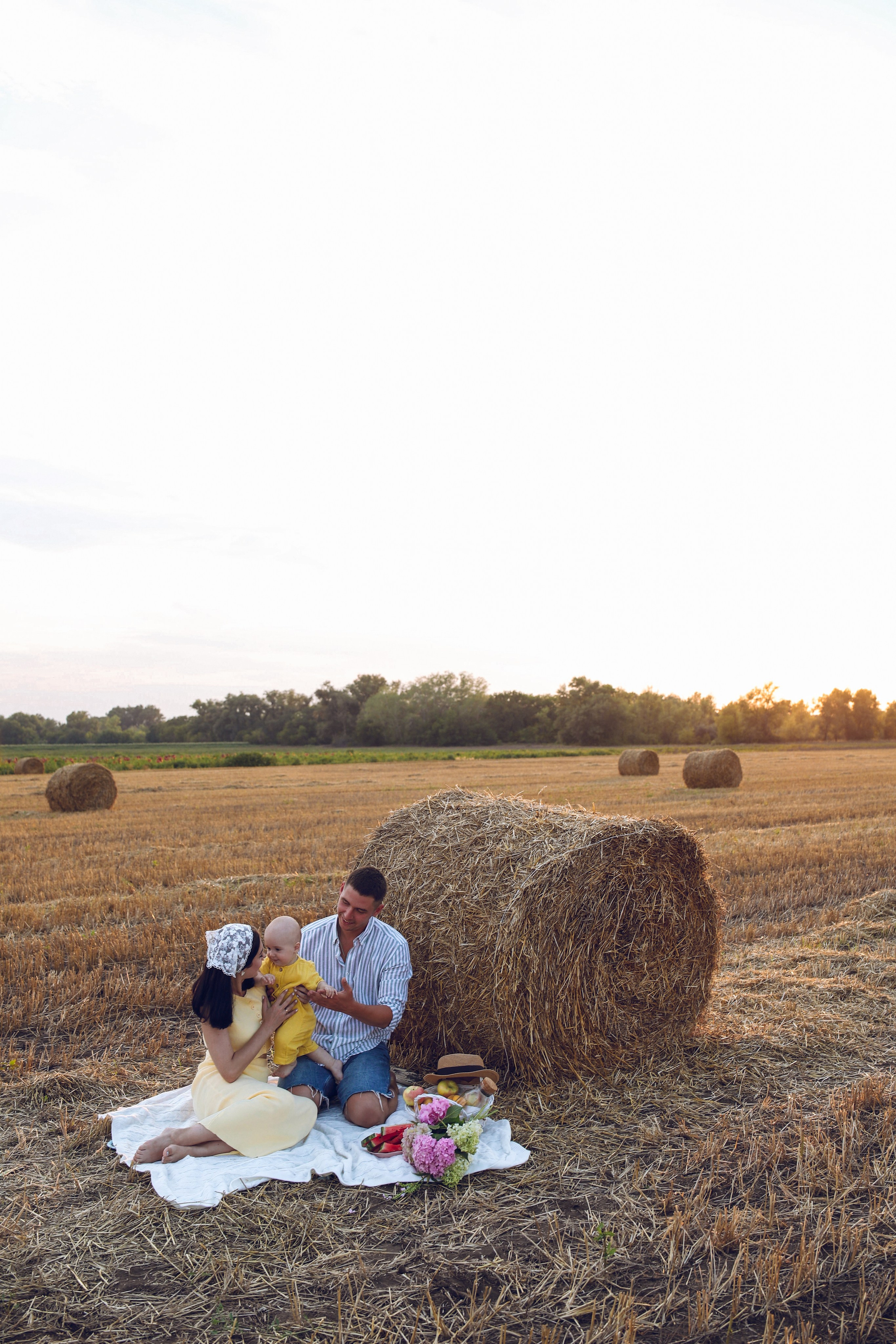 Семейная фотосессия или съёмка от 3-х человек