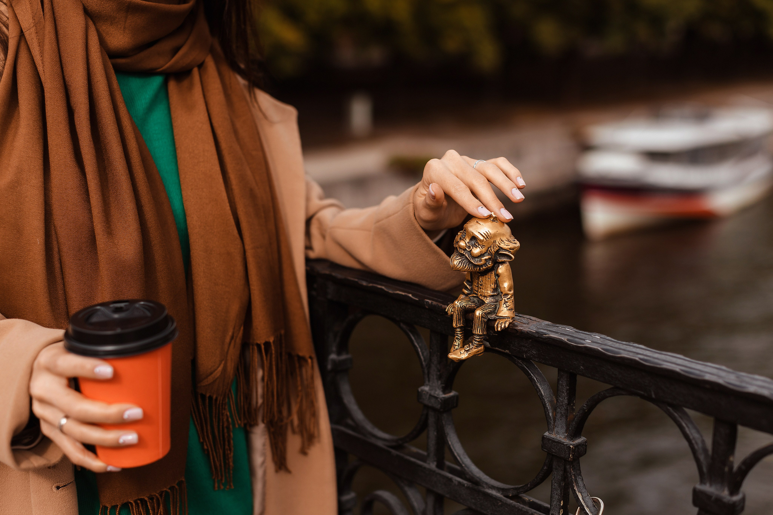 Прогулка по Рыбной деревне и острову Канта, осень. Фотограф в Калининграде свадебная фотография, репортажная, фотосессии