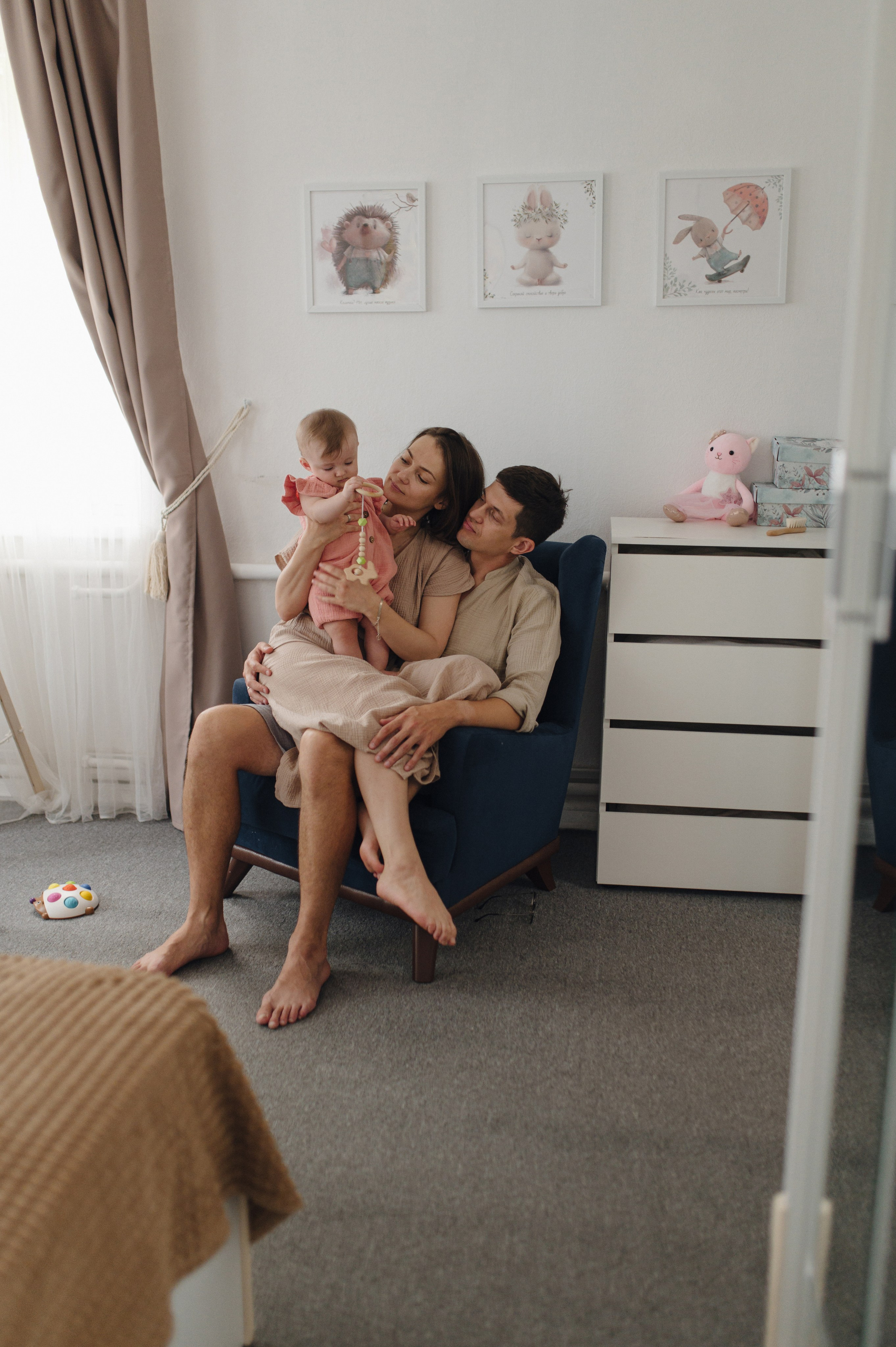 Ульяна, Яша и Лия. Домашняя история. Свадебный фотограф Москва и Санкт-Петербург. Анастасия Чудина