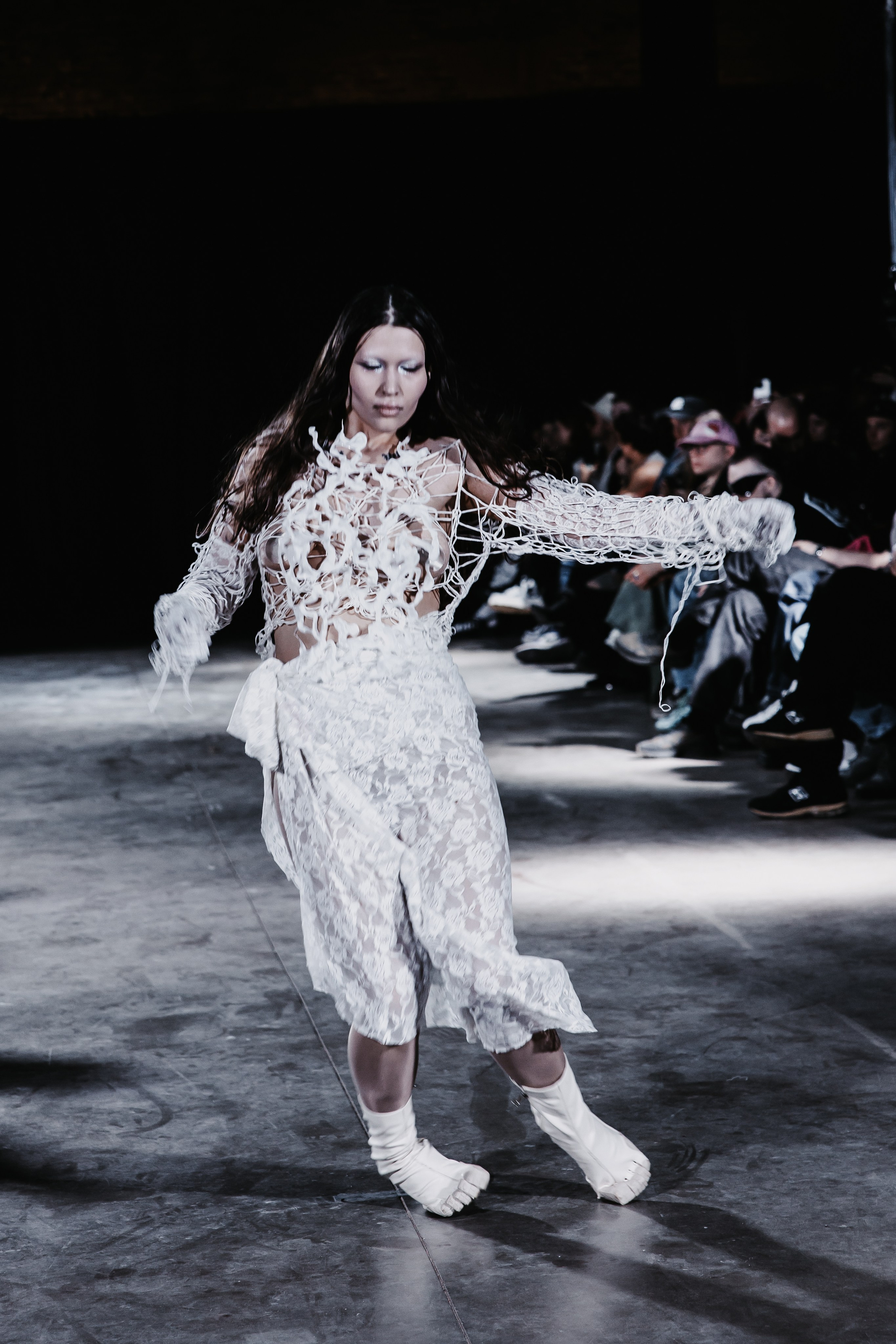 AUXI catwalk андеграунд показ-перфоманс. Фотограф в Санкт-Петербурге Вагнер Юлия