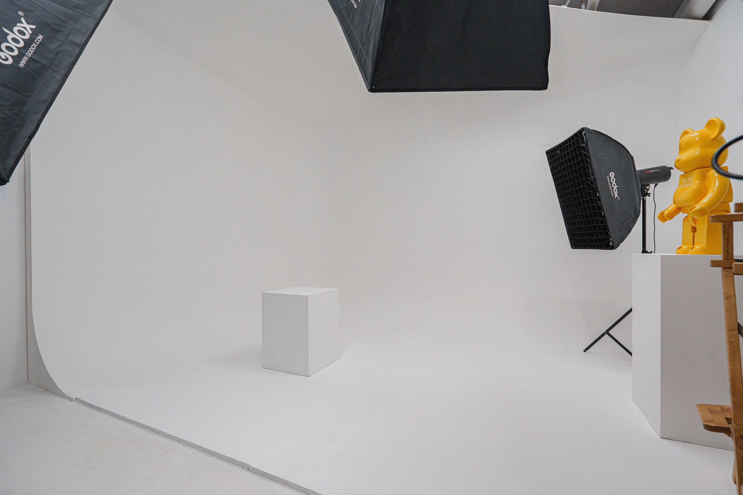 Фотостудия YOUR STORIES. Артур Каримов — Интерьерный фотограф в Екатеринбурге