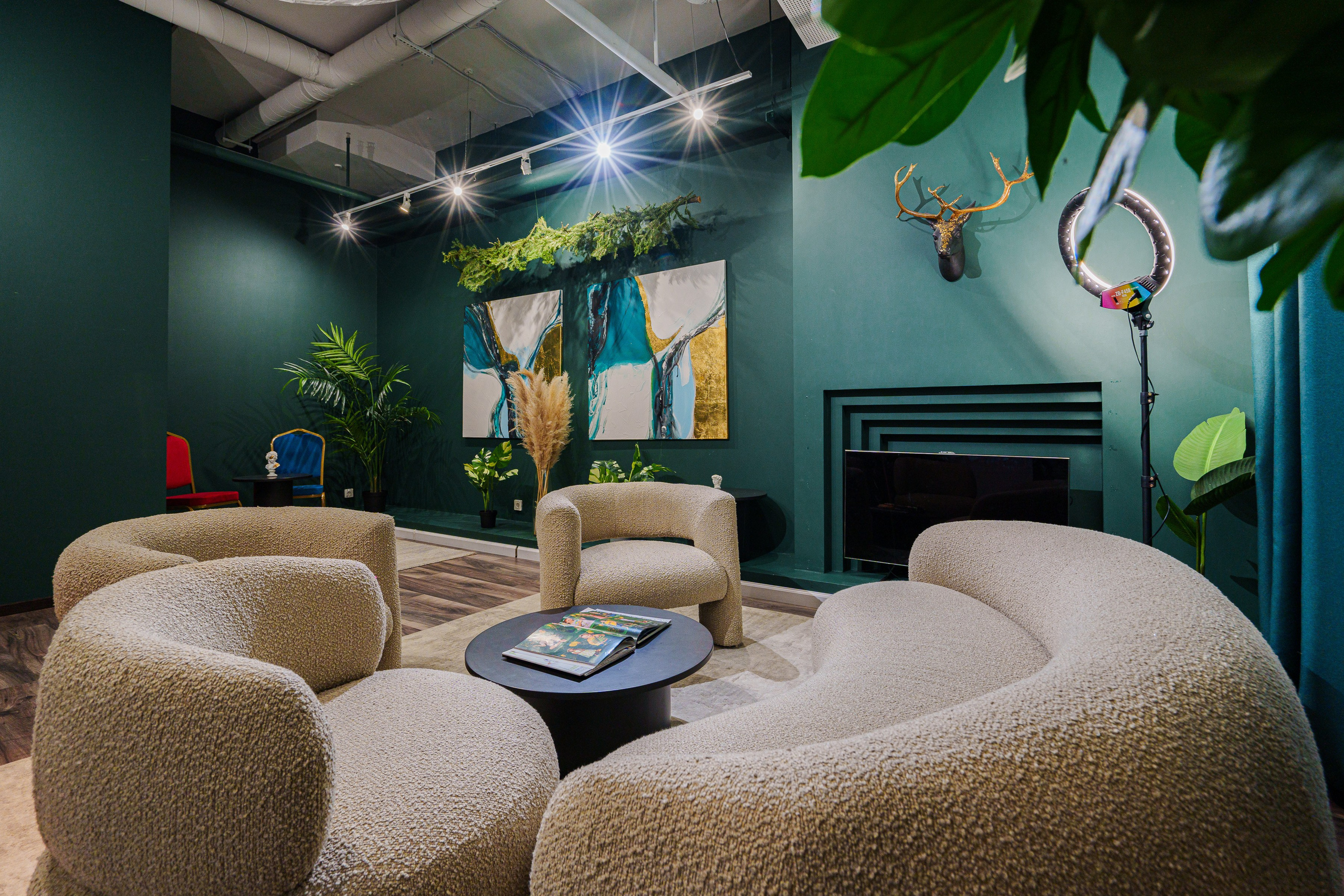 Фотостудия YOUR STORIES. Артур Каримов — Интерьерный фотограф в Екатеринбурге