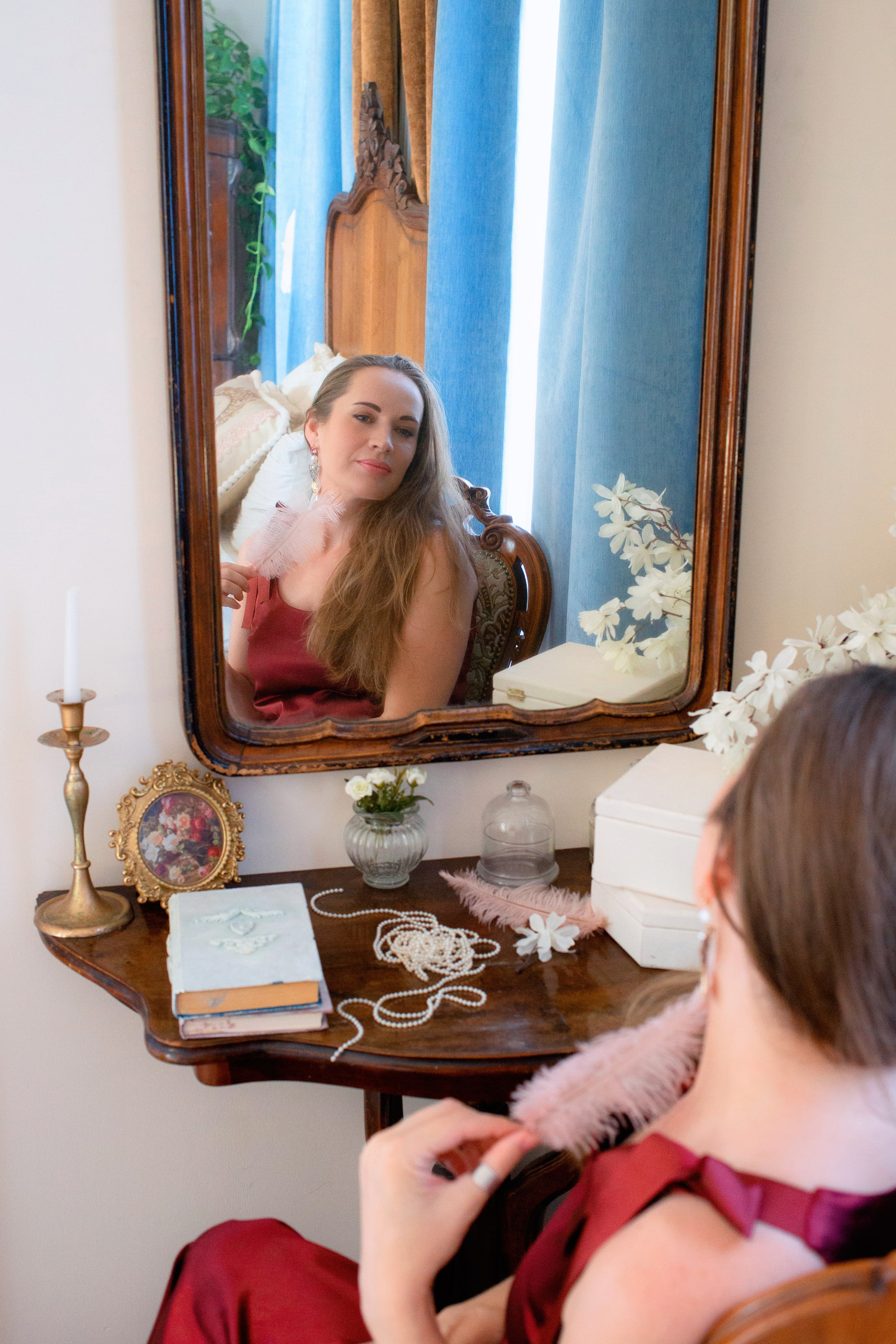 Личная история в кадре. Женская съемка в Санкт-Петербурге. Портретные фотосессии, контент-съемки, репортаж