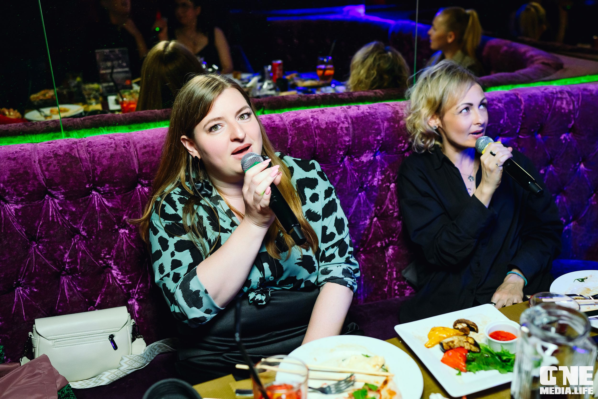 Фоторепортаж с караоке вечеринки в Эйфории. One Media Life: фоторепортажи, фотоотчеты с мероприятий и заведений