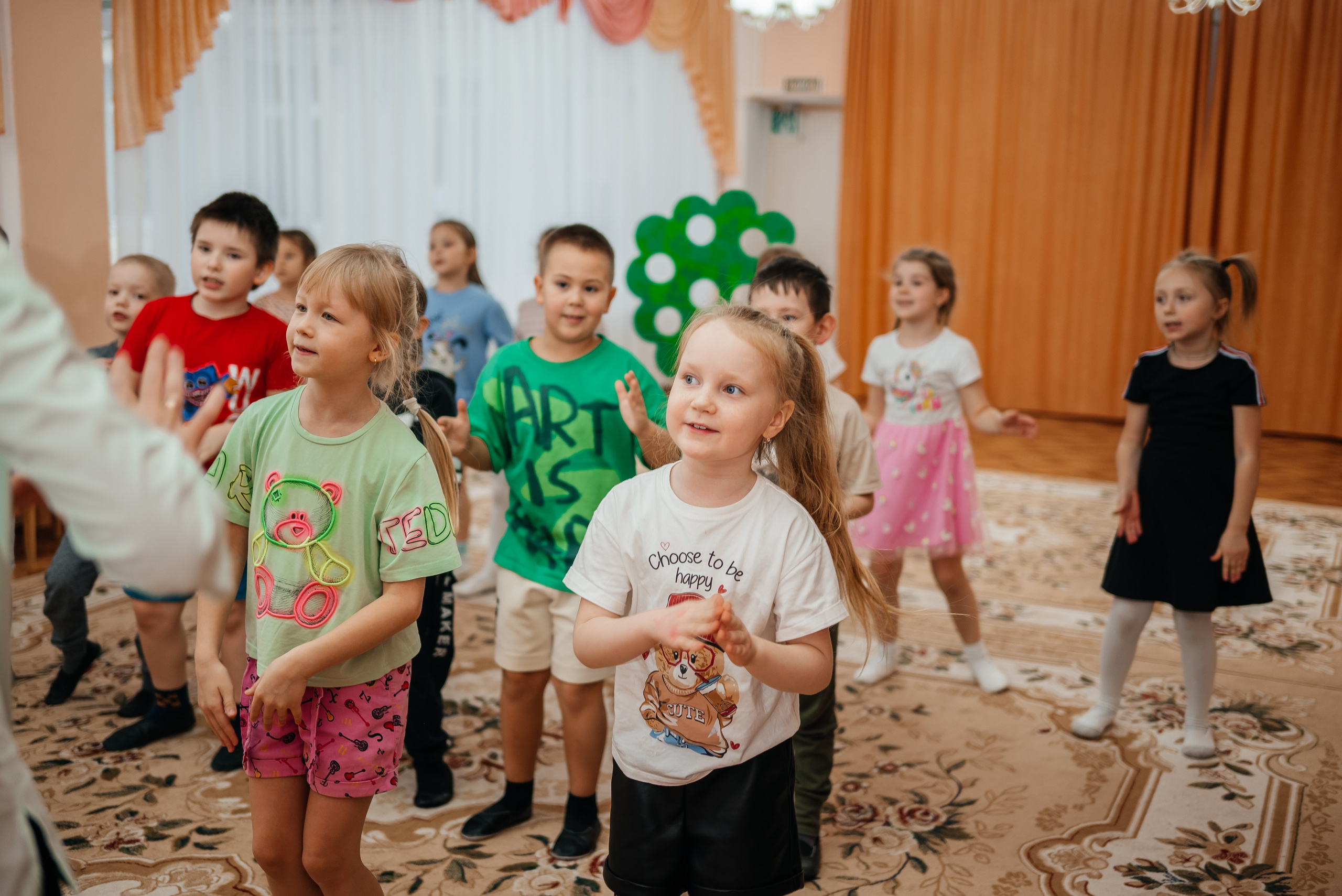 Детский сад. Фото. Современные выпускные альбомы. Воткинск