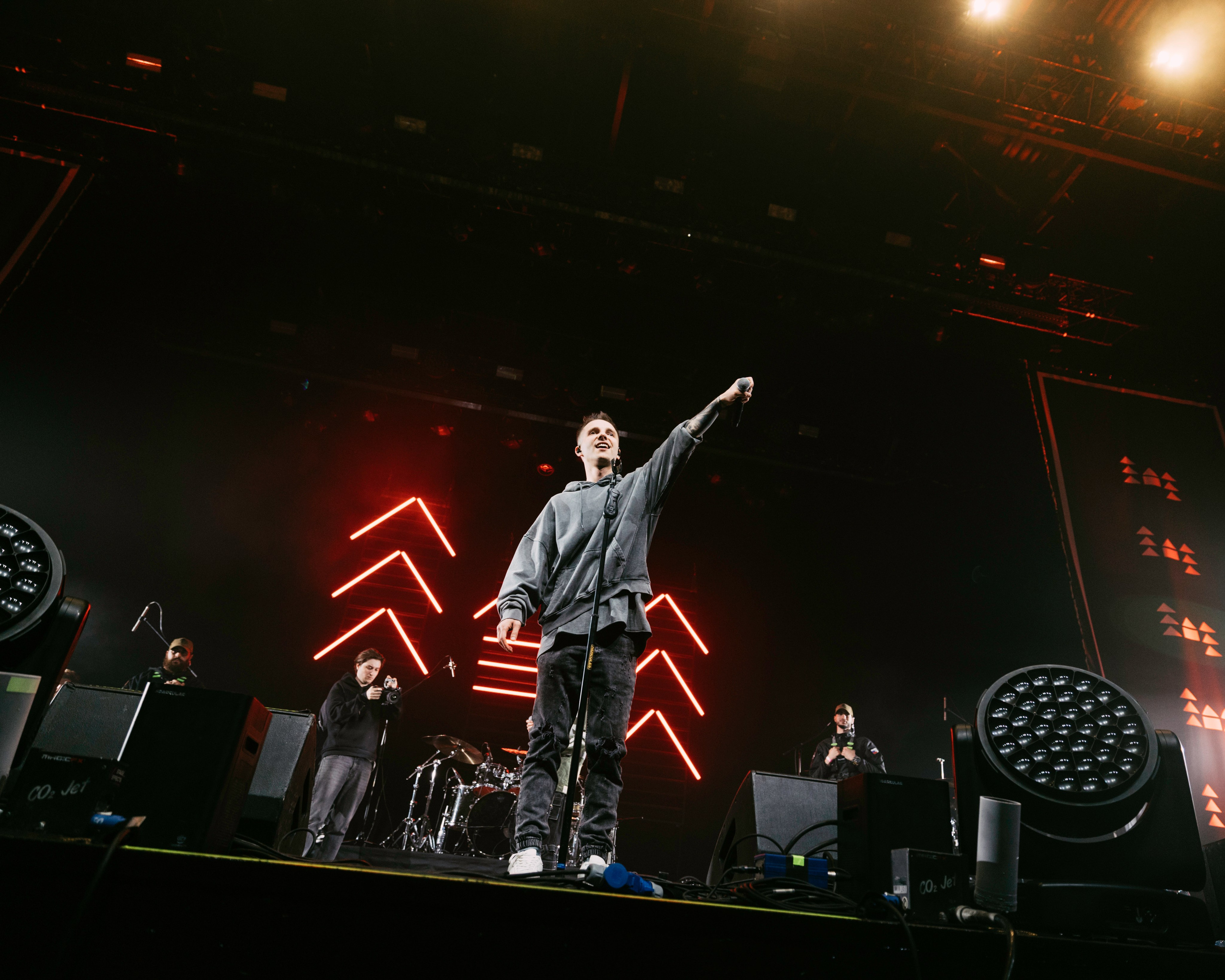 IZBA FEST В VK STADIUM 04.05.24. Концертный и репортажный фотограф в Москве и Санкт-Петербурге Мария