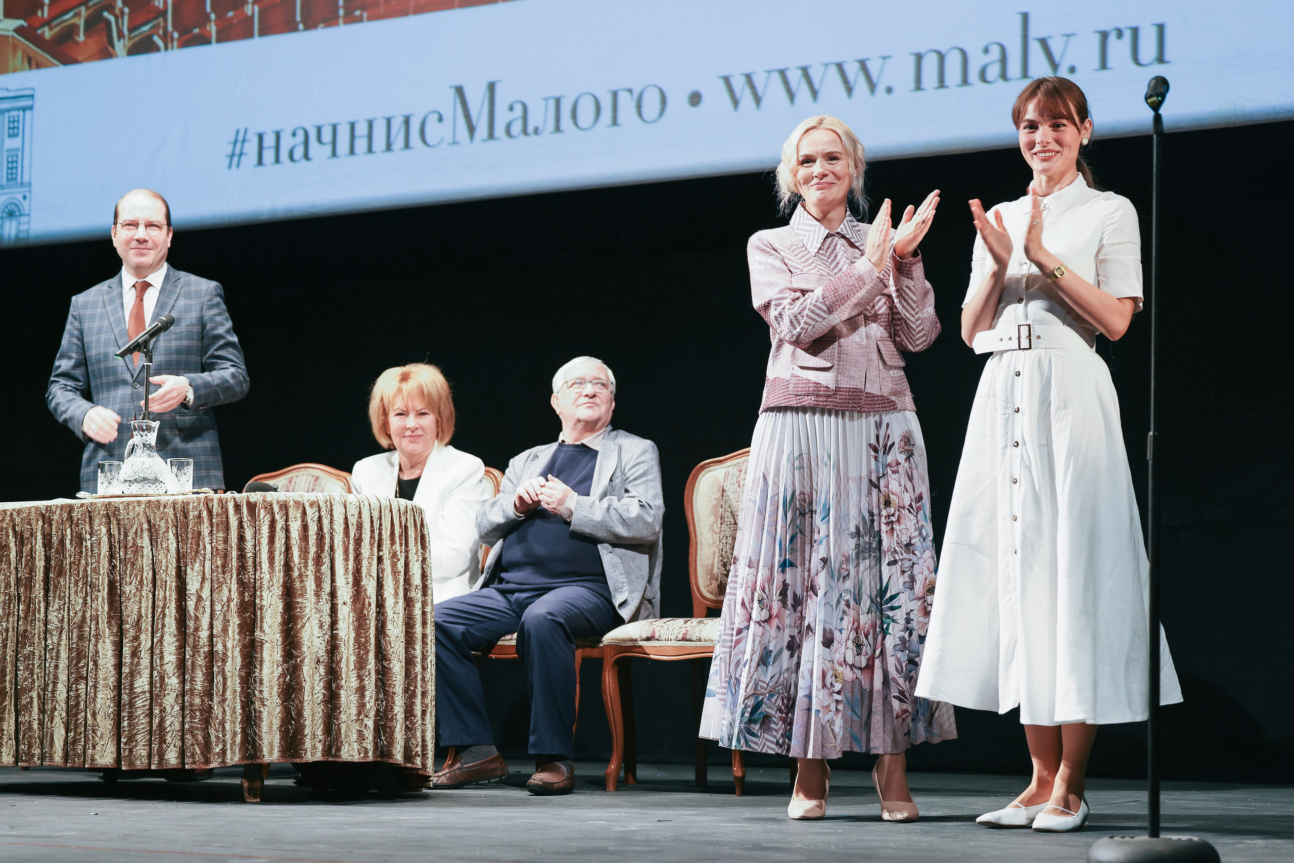 Сбор труппы Малого театра 2025. Reportage, architectural, fine art photographer Lena Melnikova in Moscow