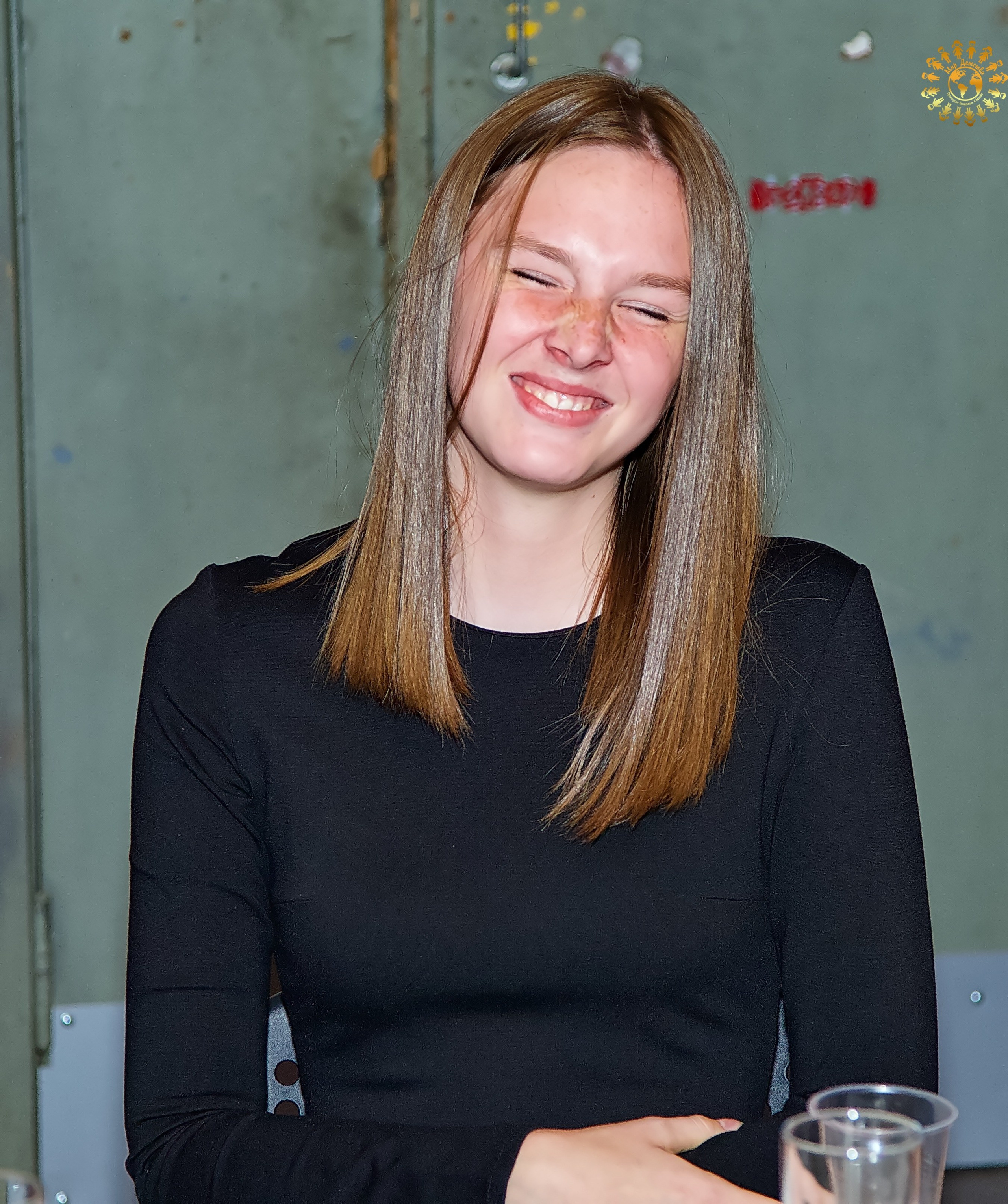 Выпускной 2023 (9-й класс, школа № 46). Loft Urban. Москва. Репортажная съемка в Москве и области. Анималистика