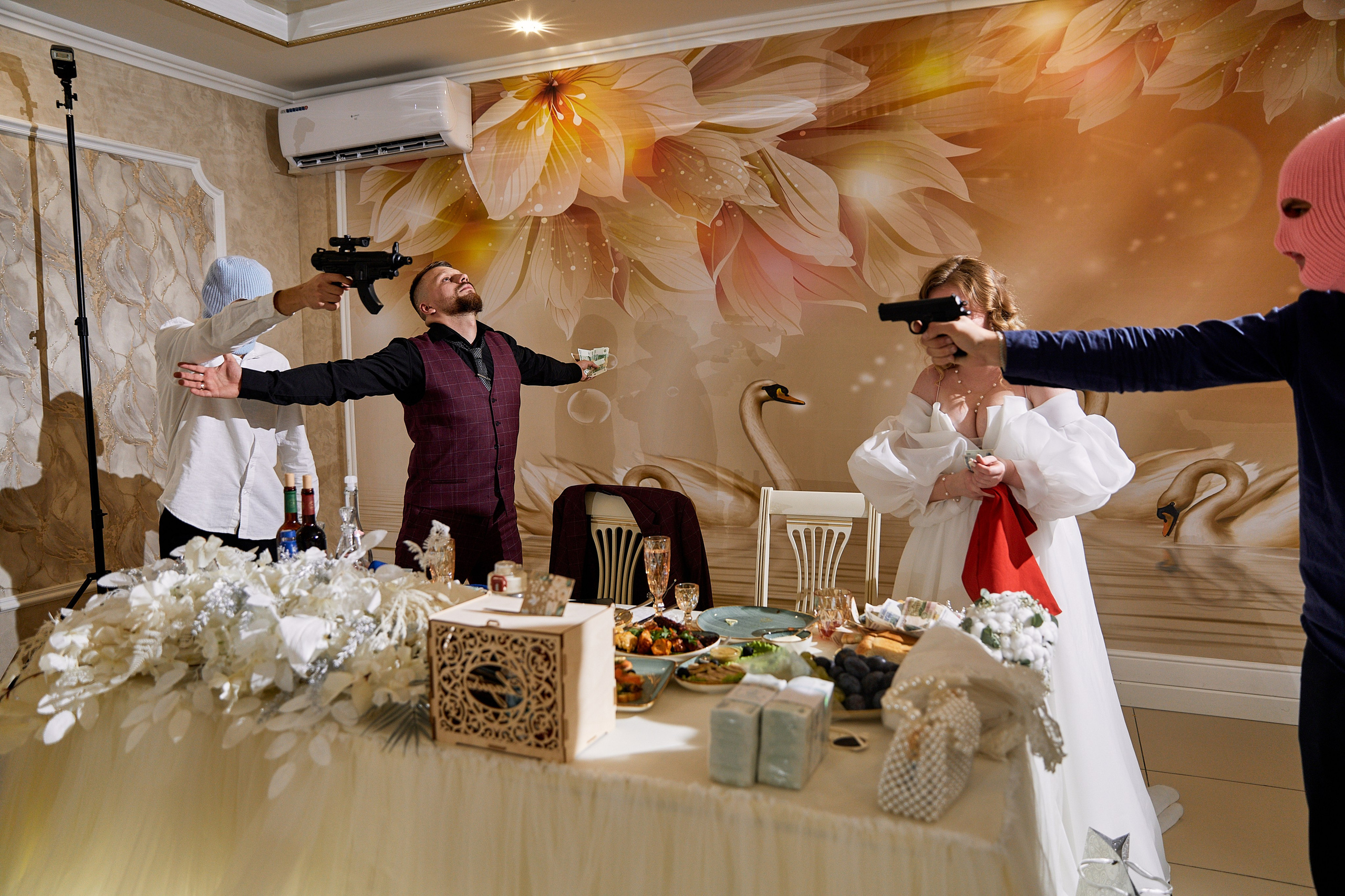 Сергей и Дарья свадьба в г. Березовский. Свадебный, контент фотограф в Кемерово Любовь Гальцова