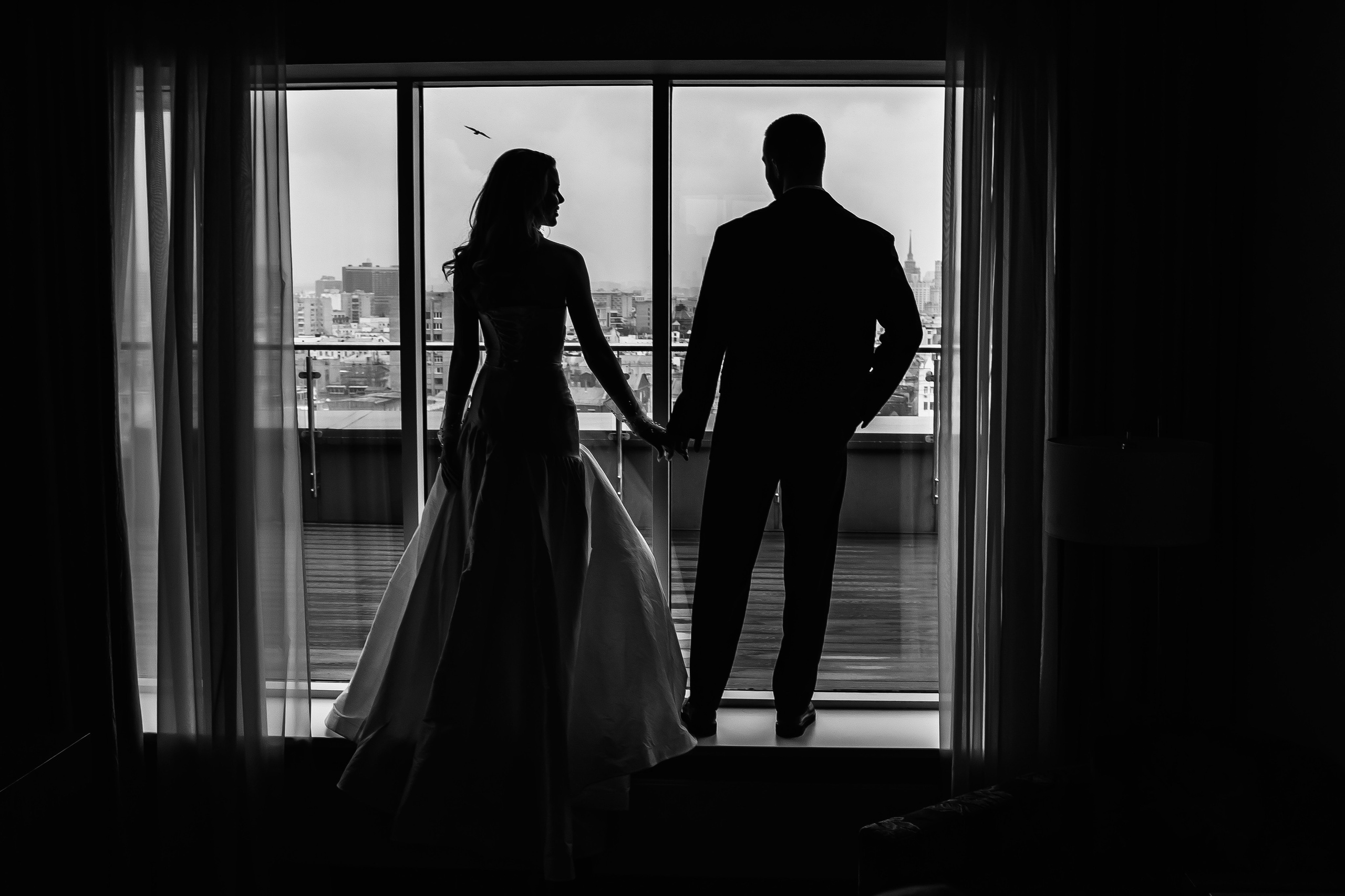 Свадебная съемка в отеле Continental. Главная