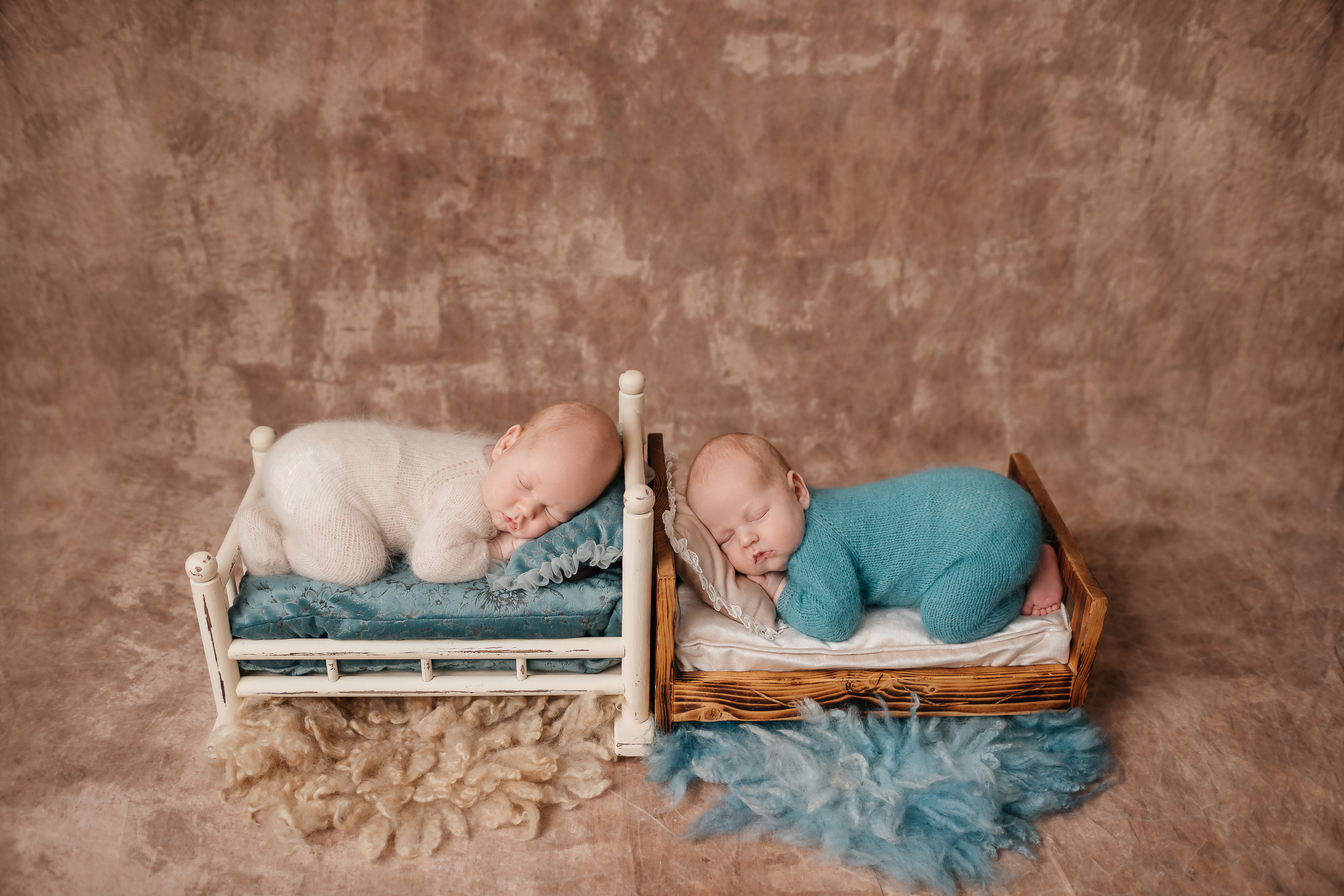 Миша и Гриша 28 дней (съемка в студии). Детский, семейный и фотограф новорождённых в Ярославле Анна Салова