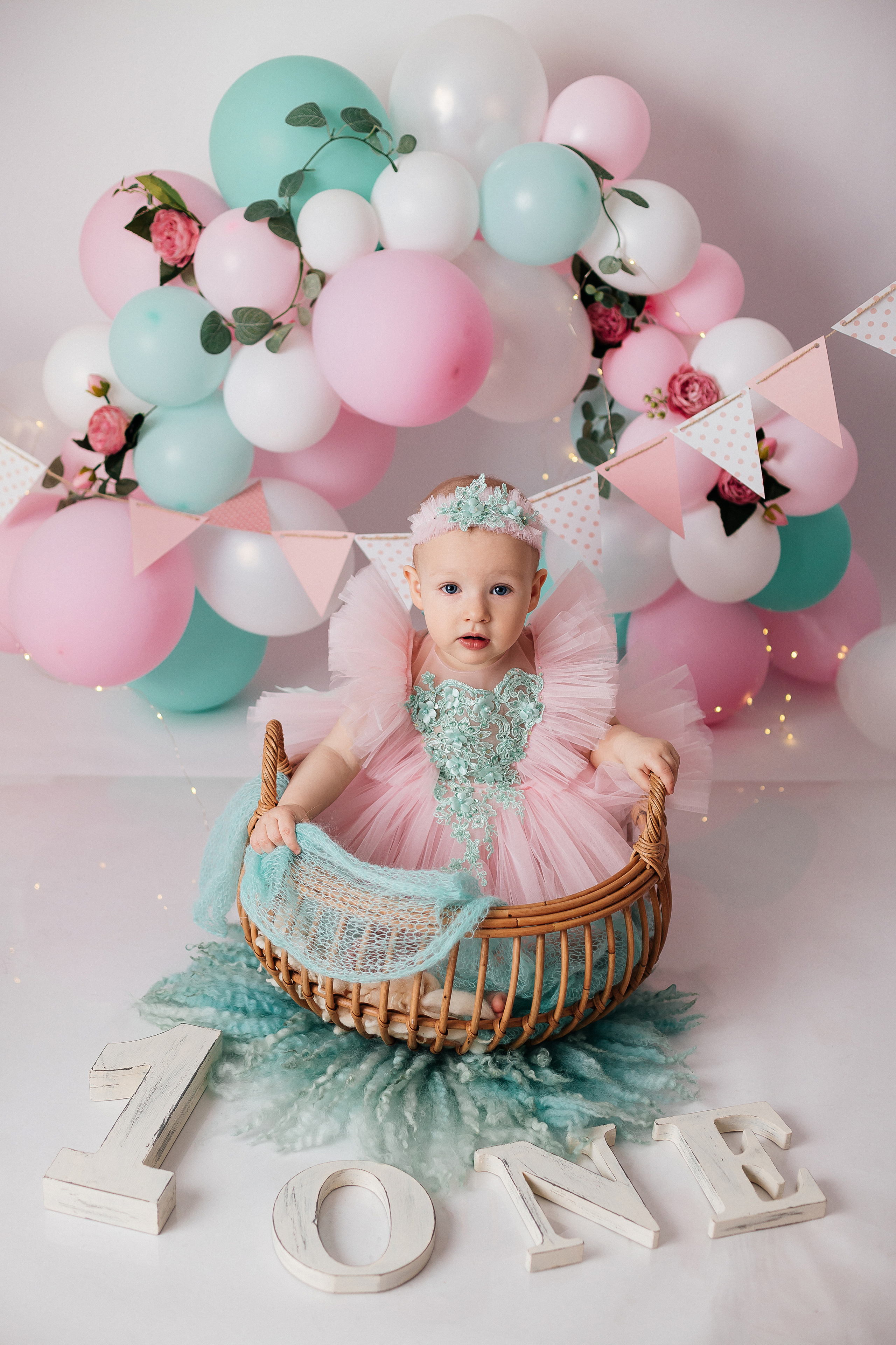 Ева 1 годик. Детский, семейный и фотограф новорождённых в Ярославле Анна Салова