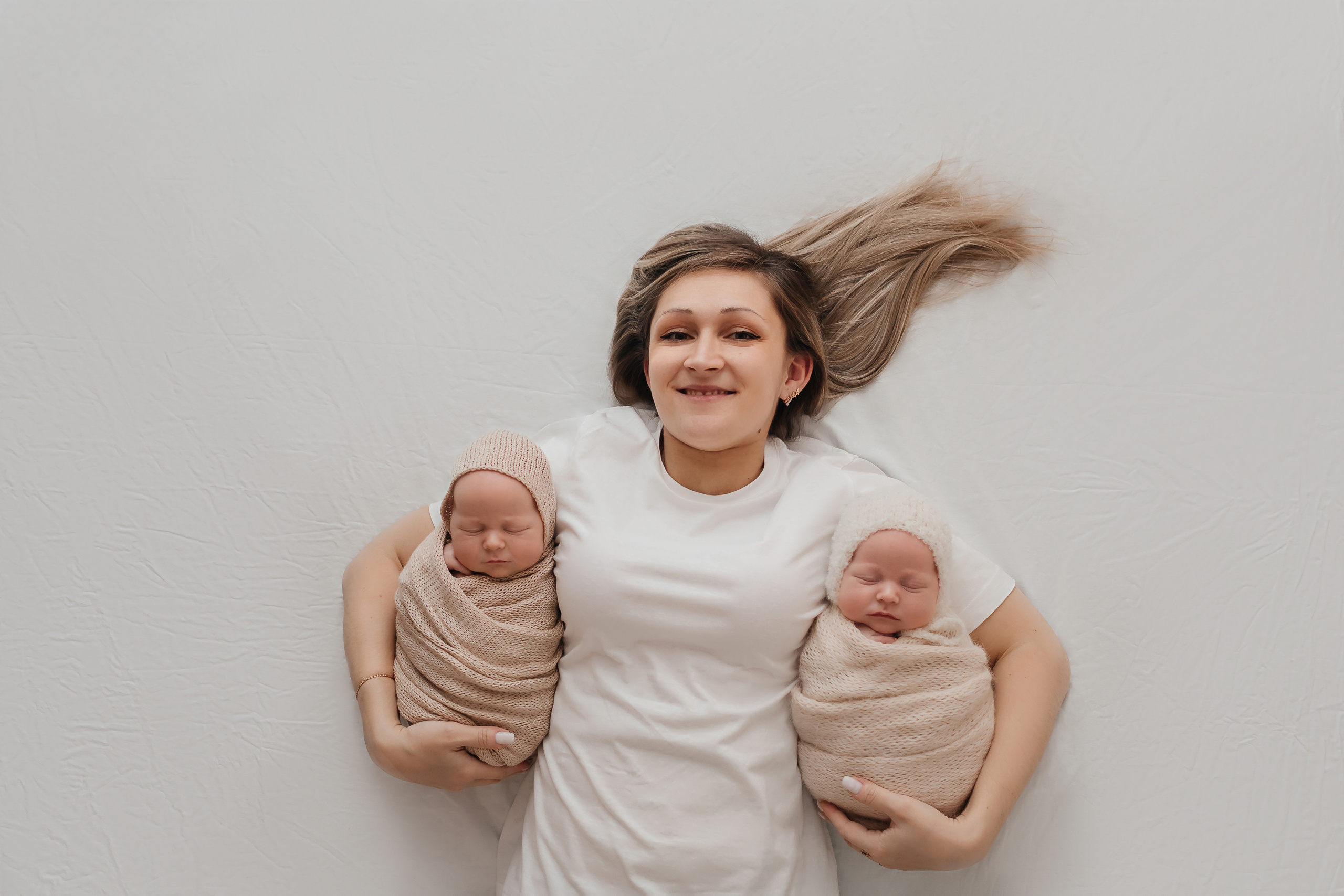 Миша и Гриша 28 дней (съемка в студии). Детский, семейный и фотограф новорождённых в Ярославле Анна Салова