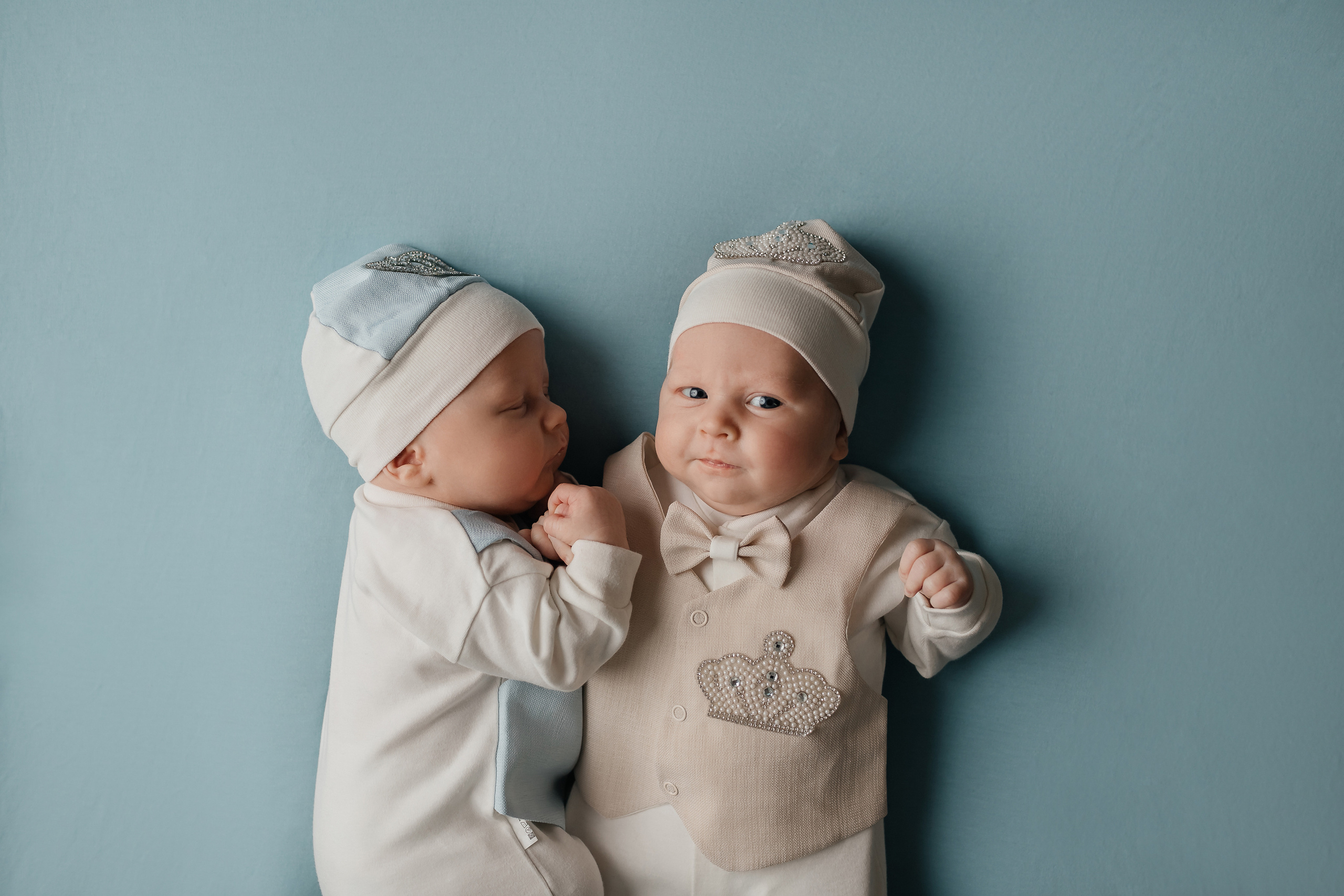 Миша и Гриша 28 дней (съемка в студии). Детский, семейный и фотограф новорождённых в Ярославле Анна Салова