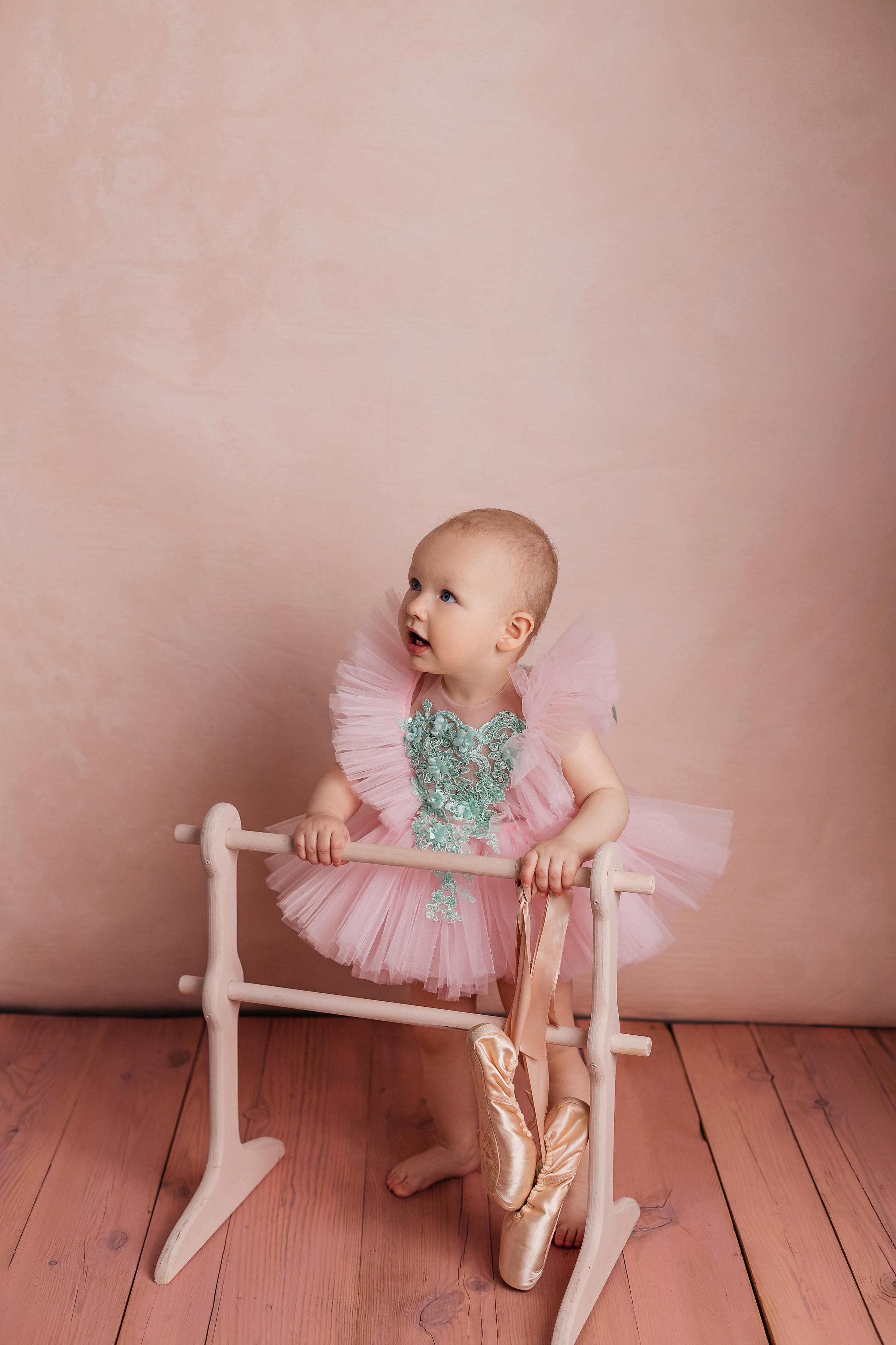 Ева 1 годик. Детский, семейный и фотограф новорождённых в Ярославле Анна Салова