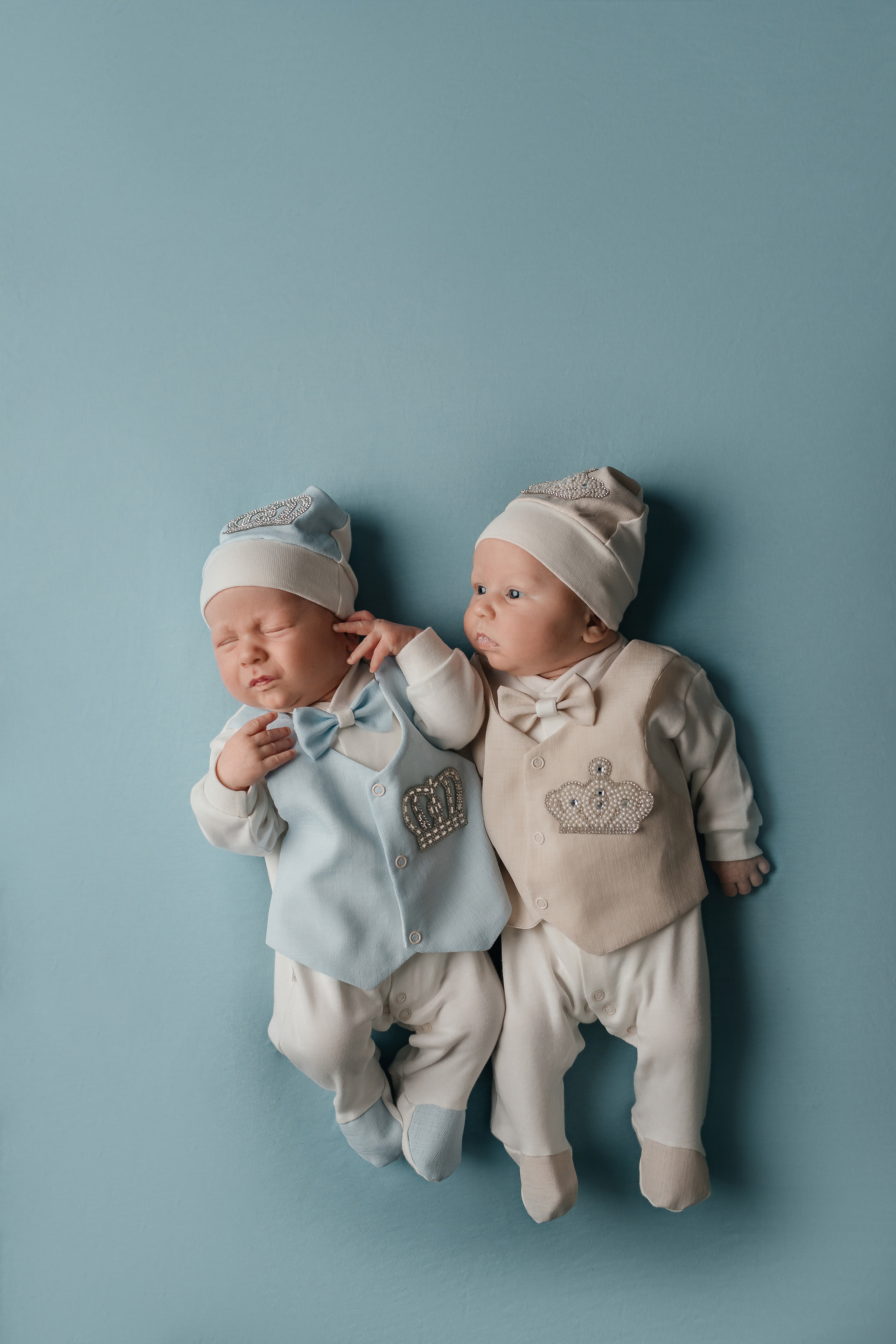 Миша и Гриша 28 дней (съемка в студии). Детский, семейный и фотограф новорождённых в Ярославле Анна Салова