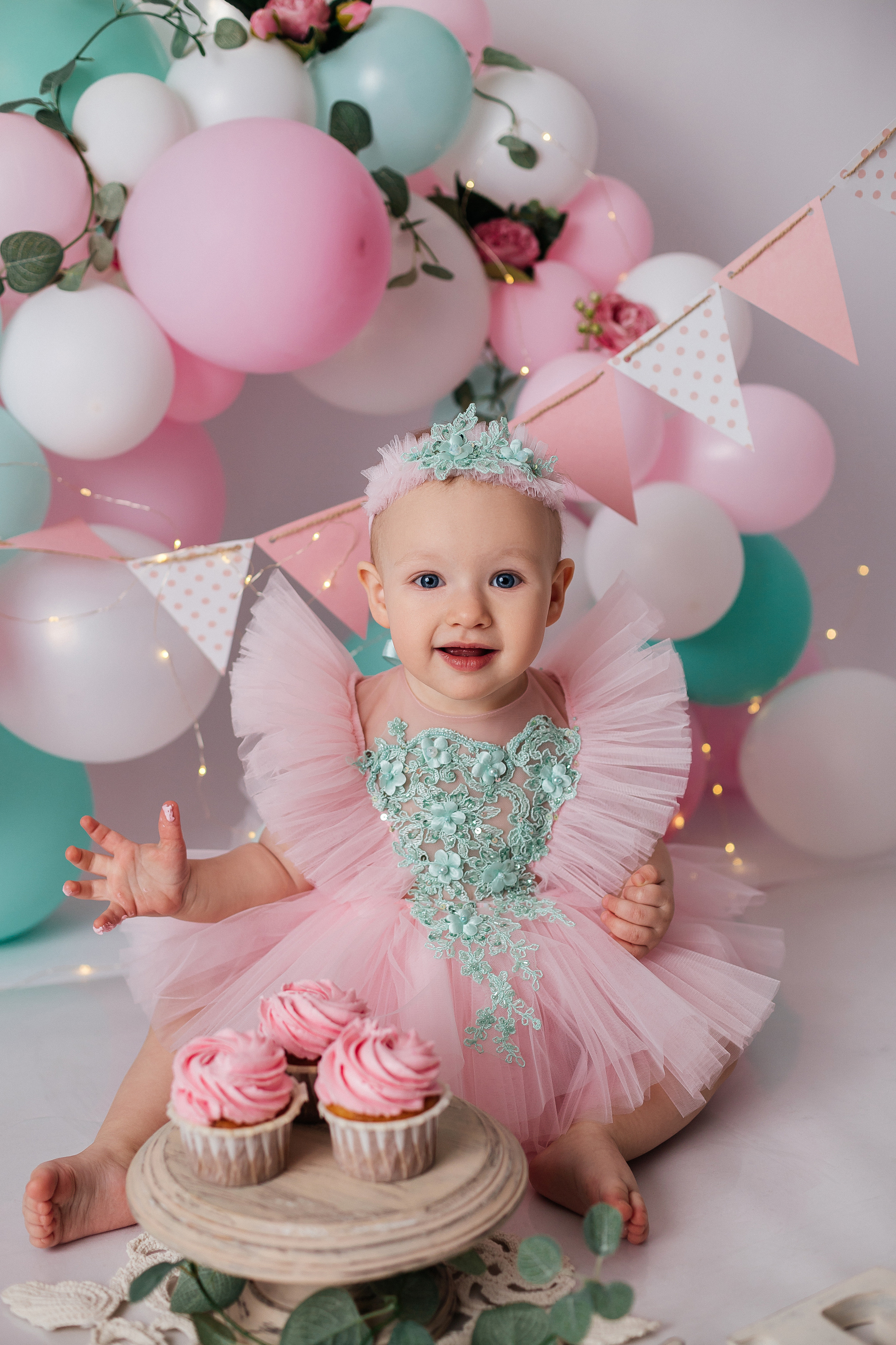 Ева 1 годик. Детский, семейный и фотограф новорождённых в Ярославле Анна Салова